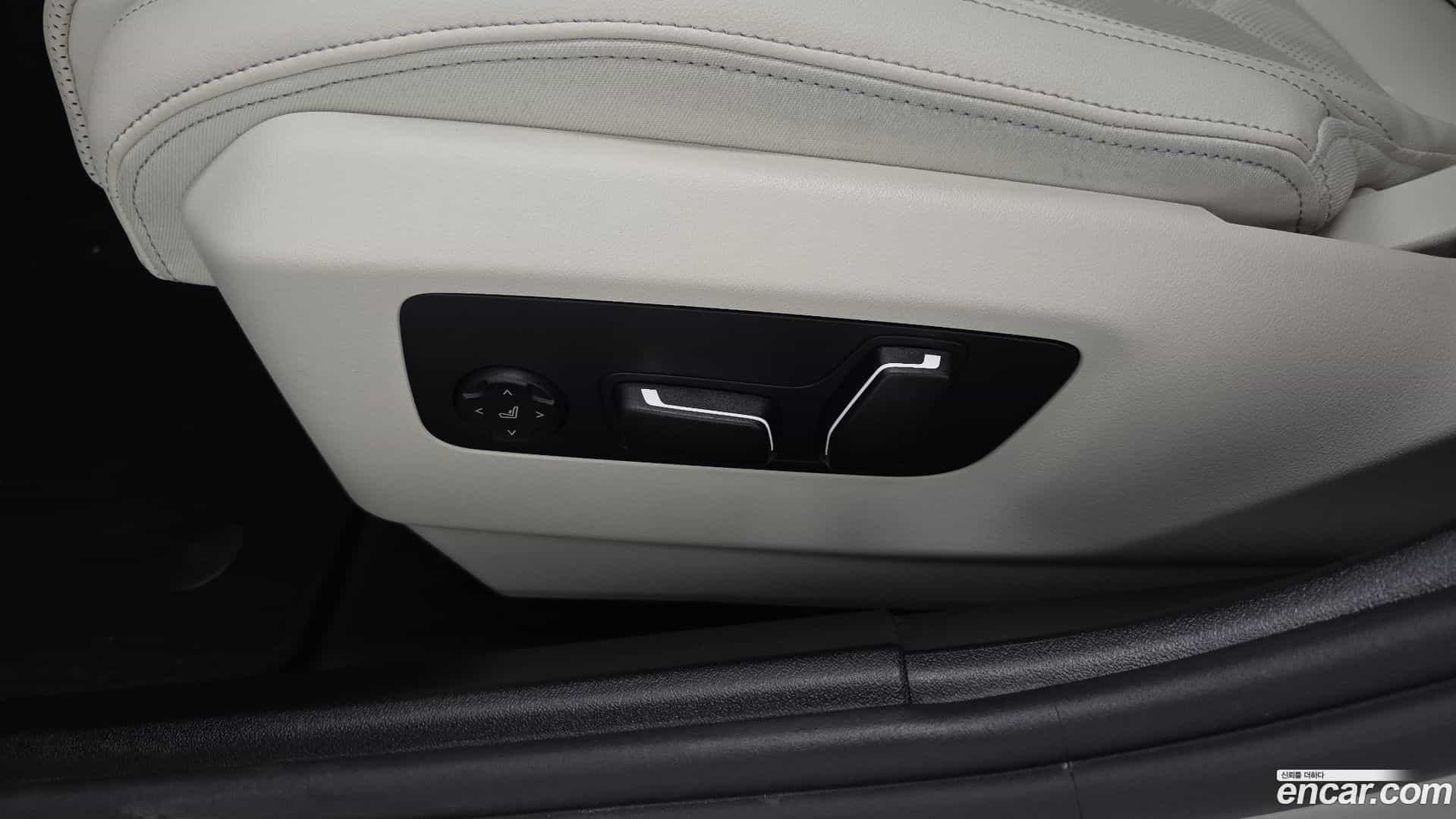 5-Series BMW 2025.7-OPTION-049