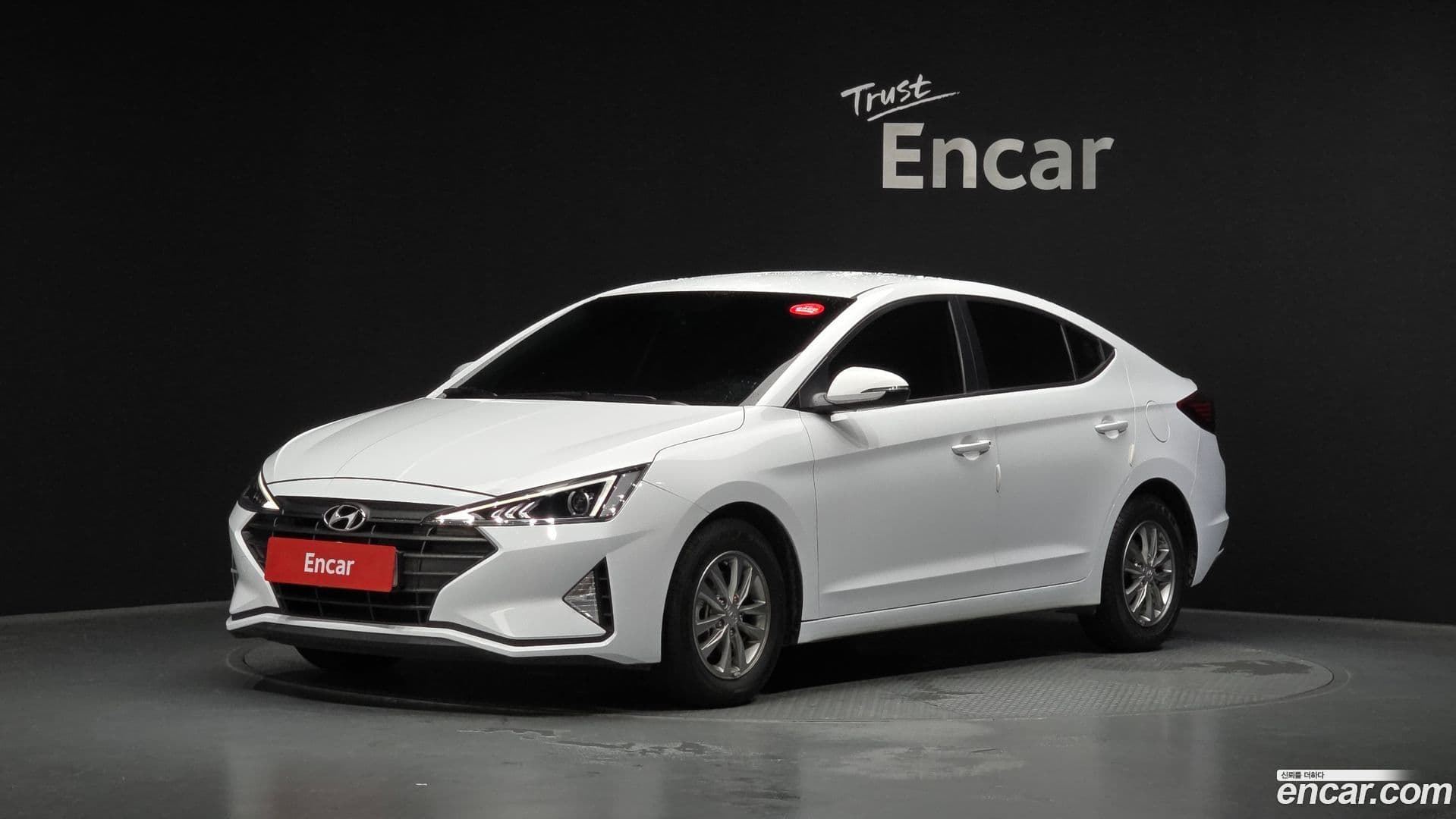 Main__Slider__Photo:AVANTE Hyundai 2019.3-0