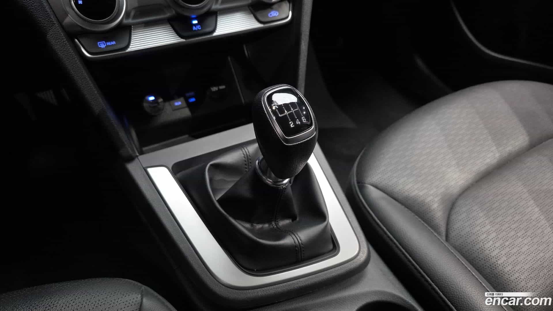 AVANTE Hyundai 2019.3-INNER-009