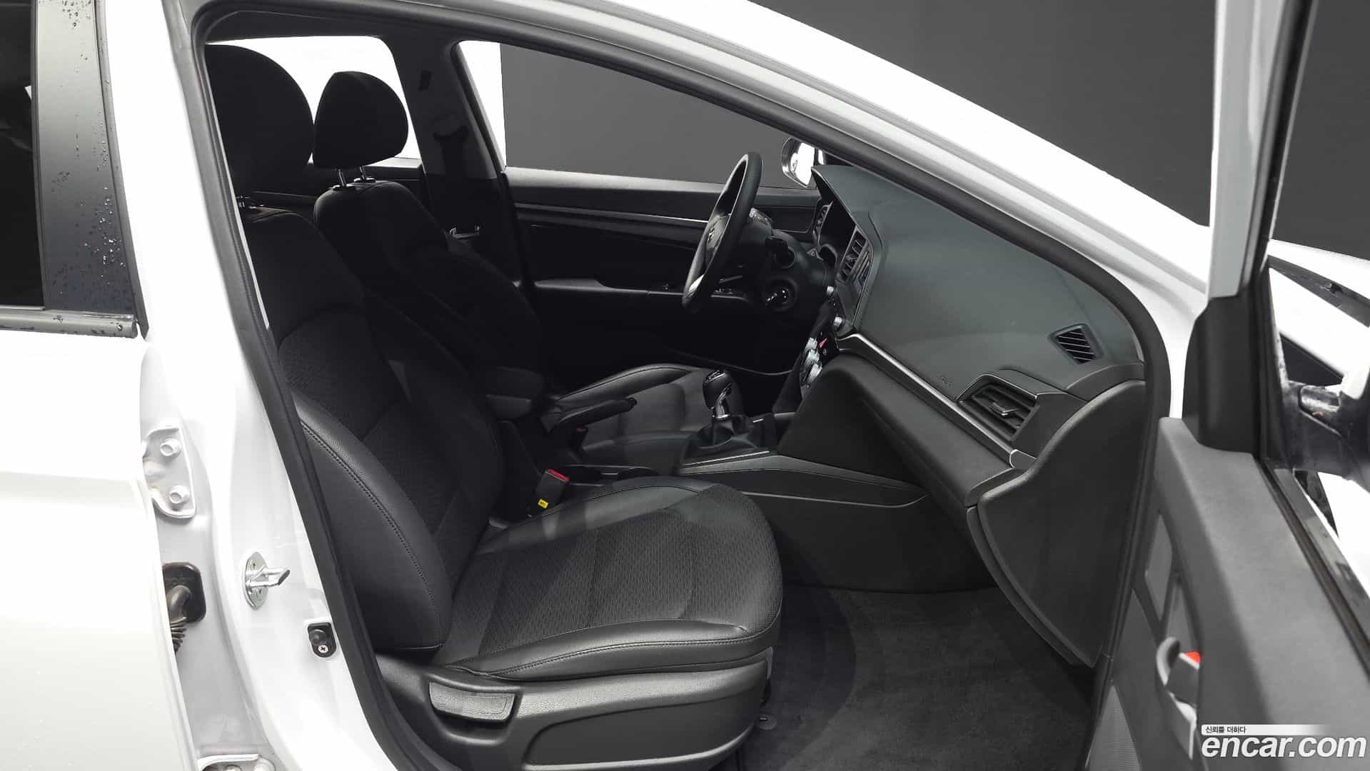 AVANTE Hyundai 2019.3-INNER-010