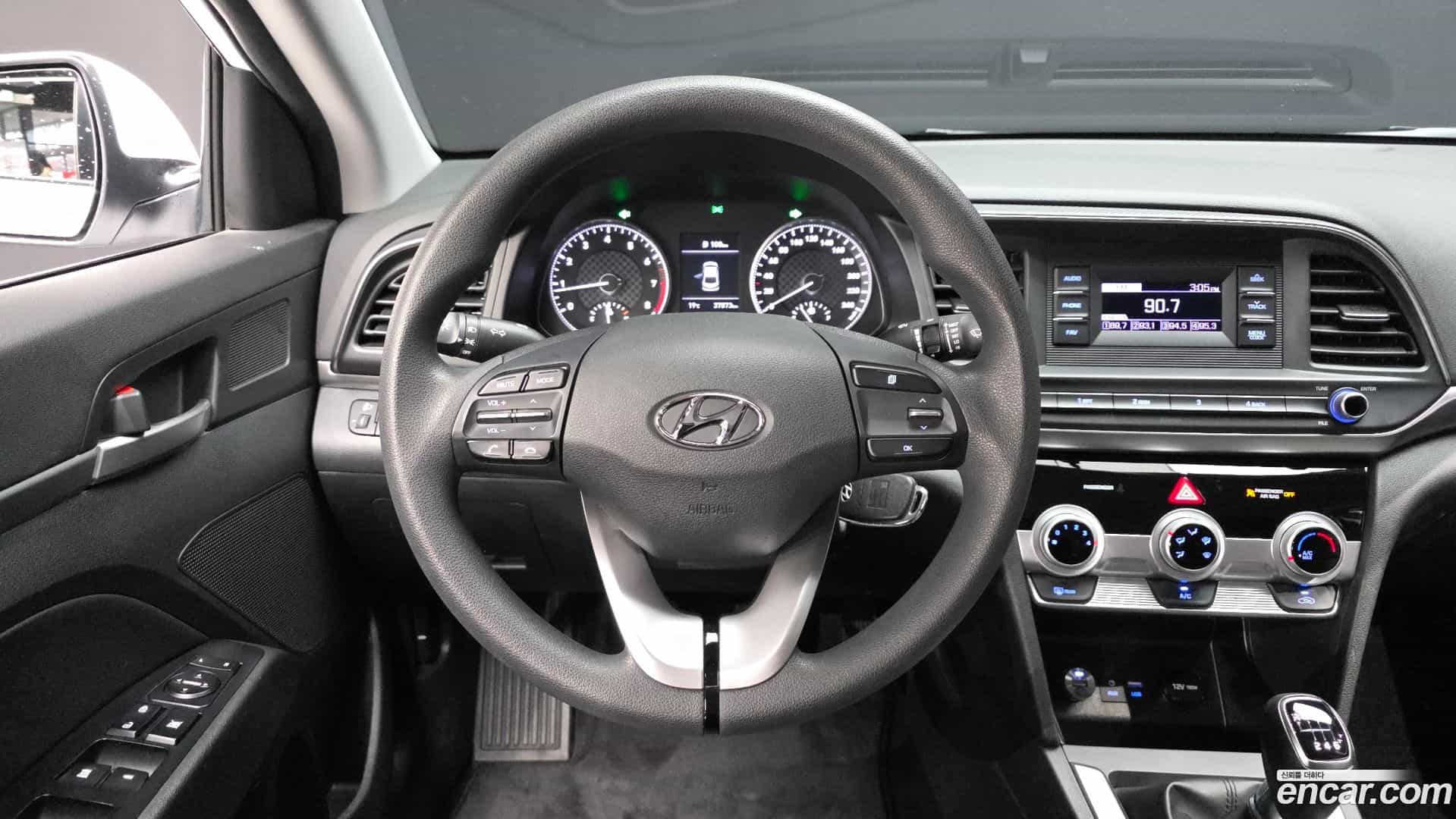 AVANTE Hyundai 2019.3-OPTION-017