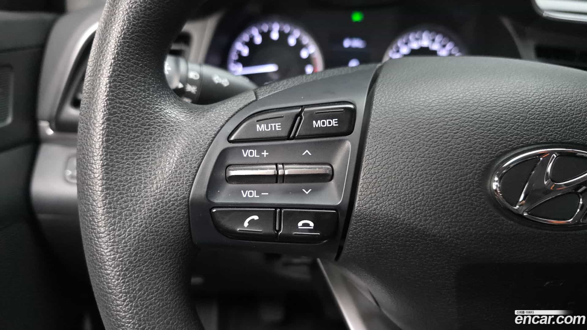 AVANTE Hyundai 2019.3-OPTION-022