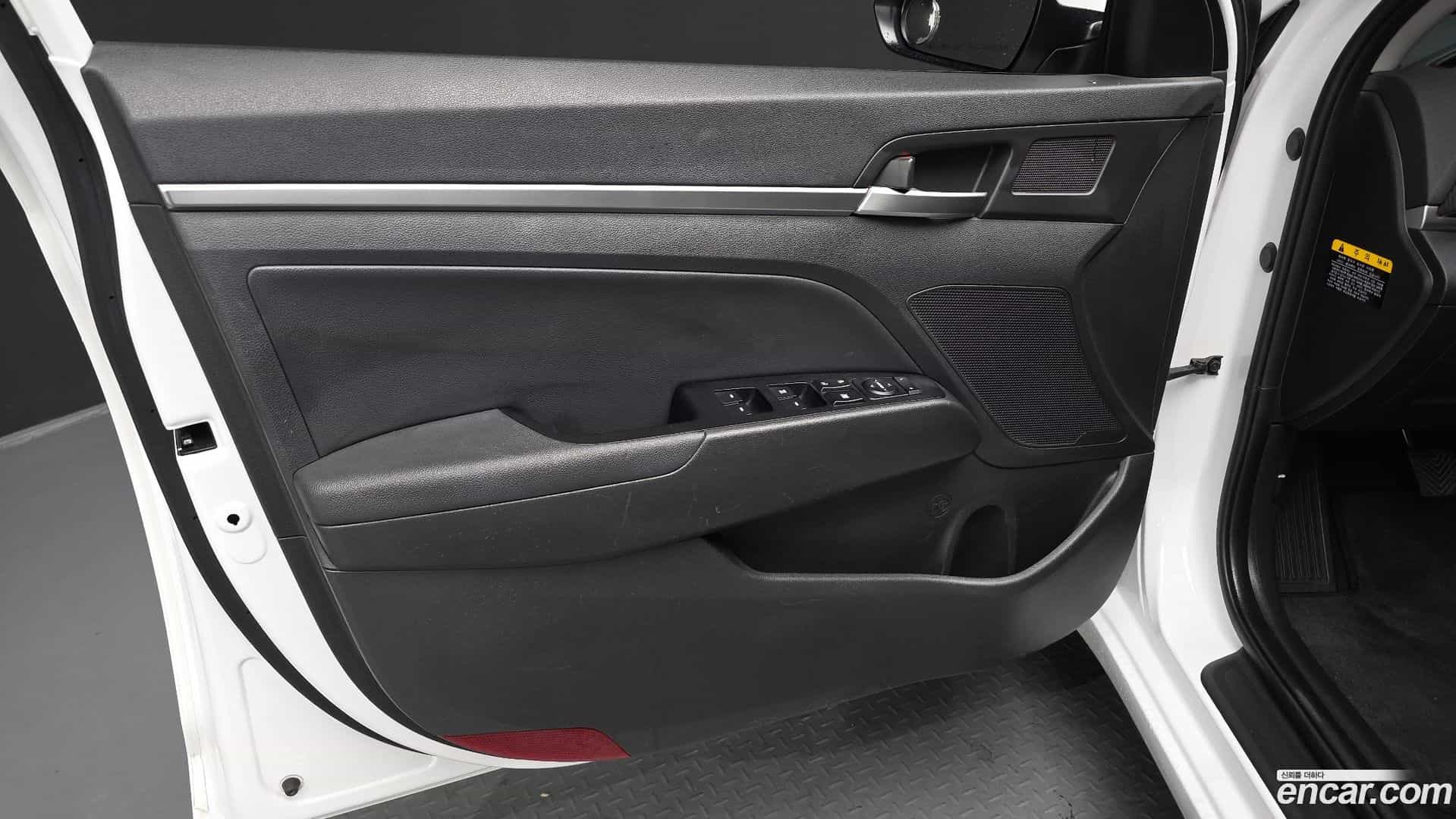 AVANTE Hyundai 2019.3-INNER-034