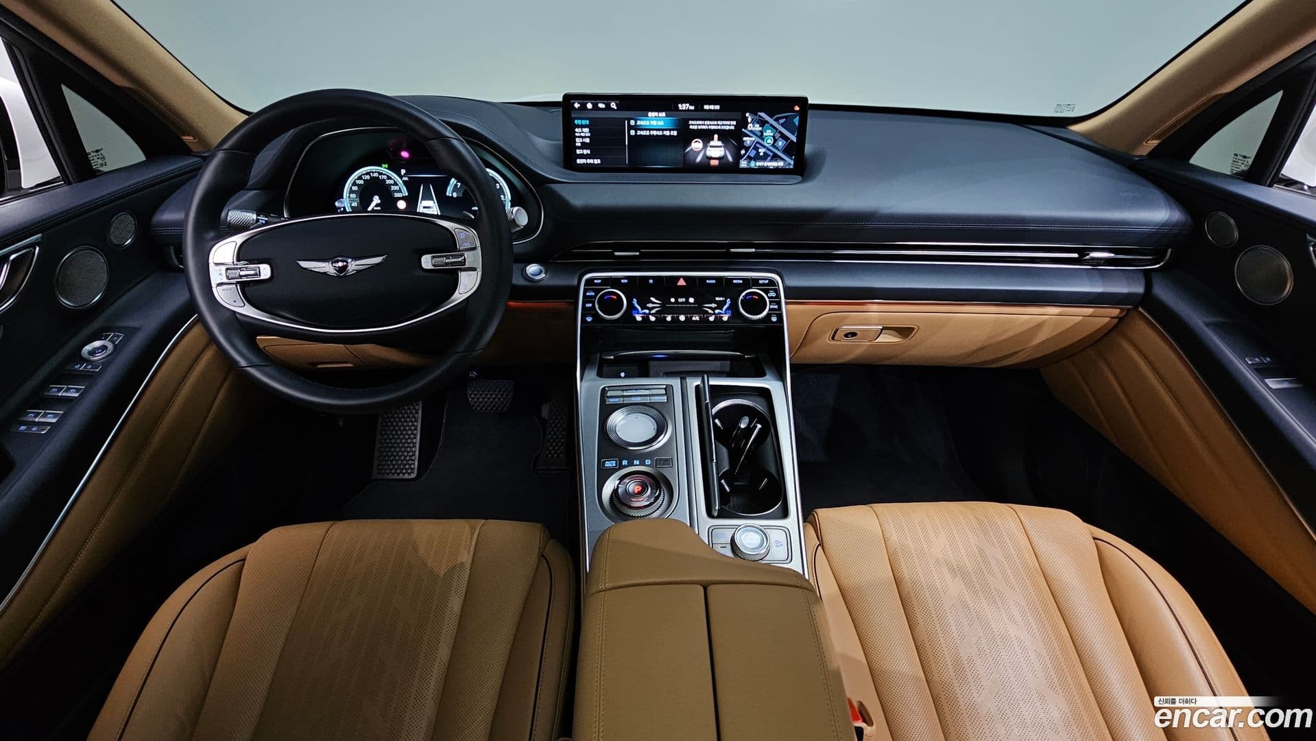 Main__Slider__Photo:GV80 Genesis 2021.11-6