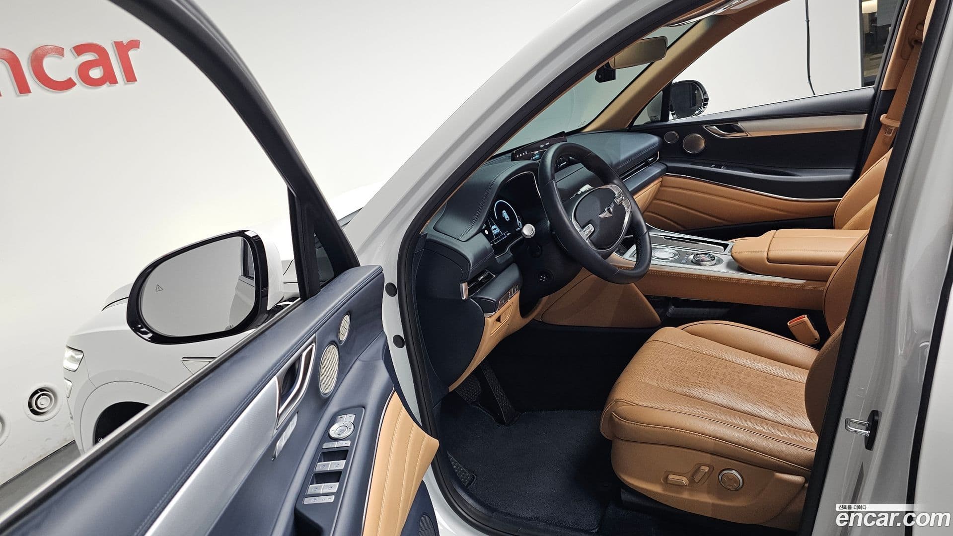 Main__Slider__Photo:GV80 Genesis 2021.11-9