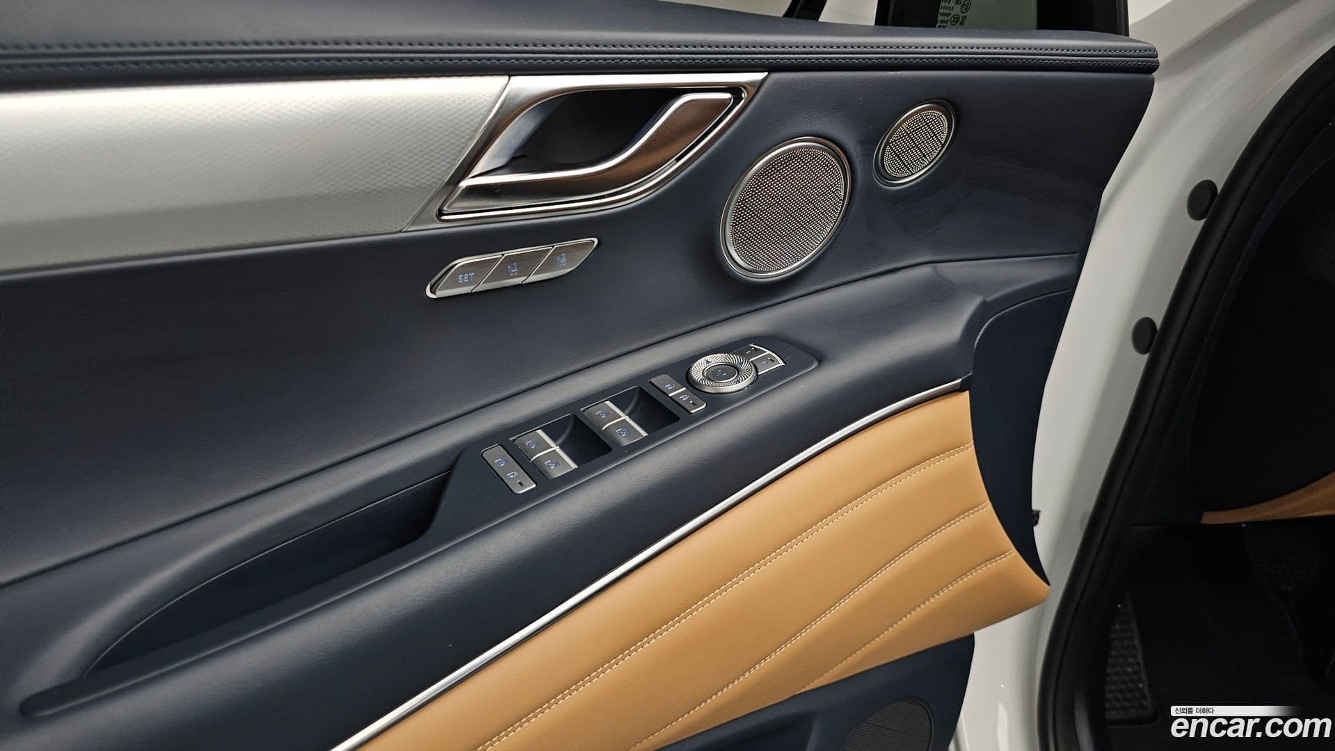 Main__Slider__Photo:GV80 Genesis 2021.11-18