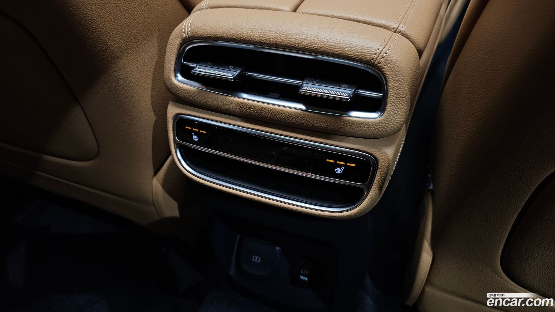 Main__Slider__Photo:GV80 Genesis 2021.11-30