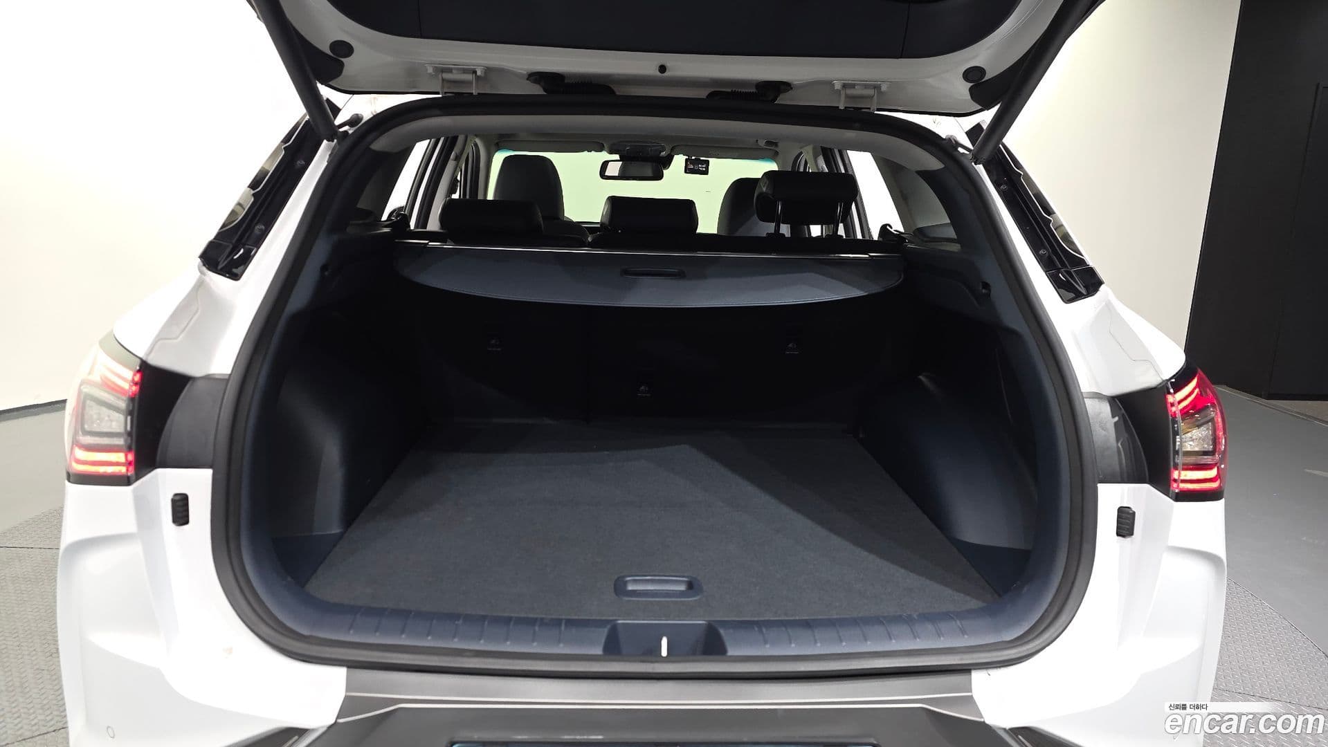 Main__Slider__Photo:Nexo Hyundai 2020.6-19