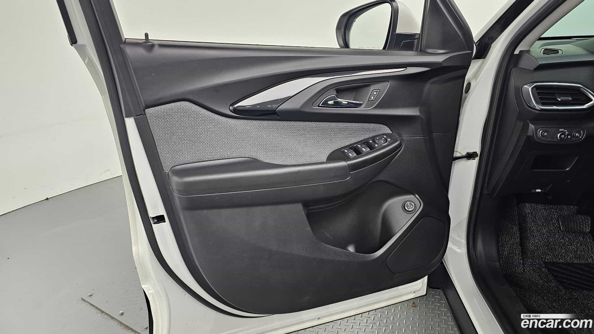 Trailblazer Chevrolet 2021.4-INNER-034
