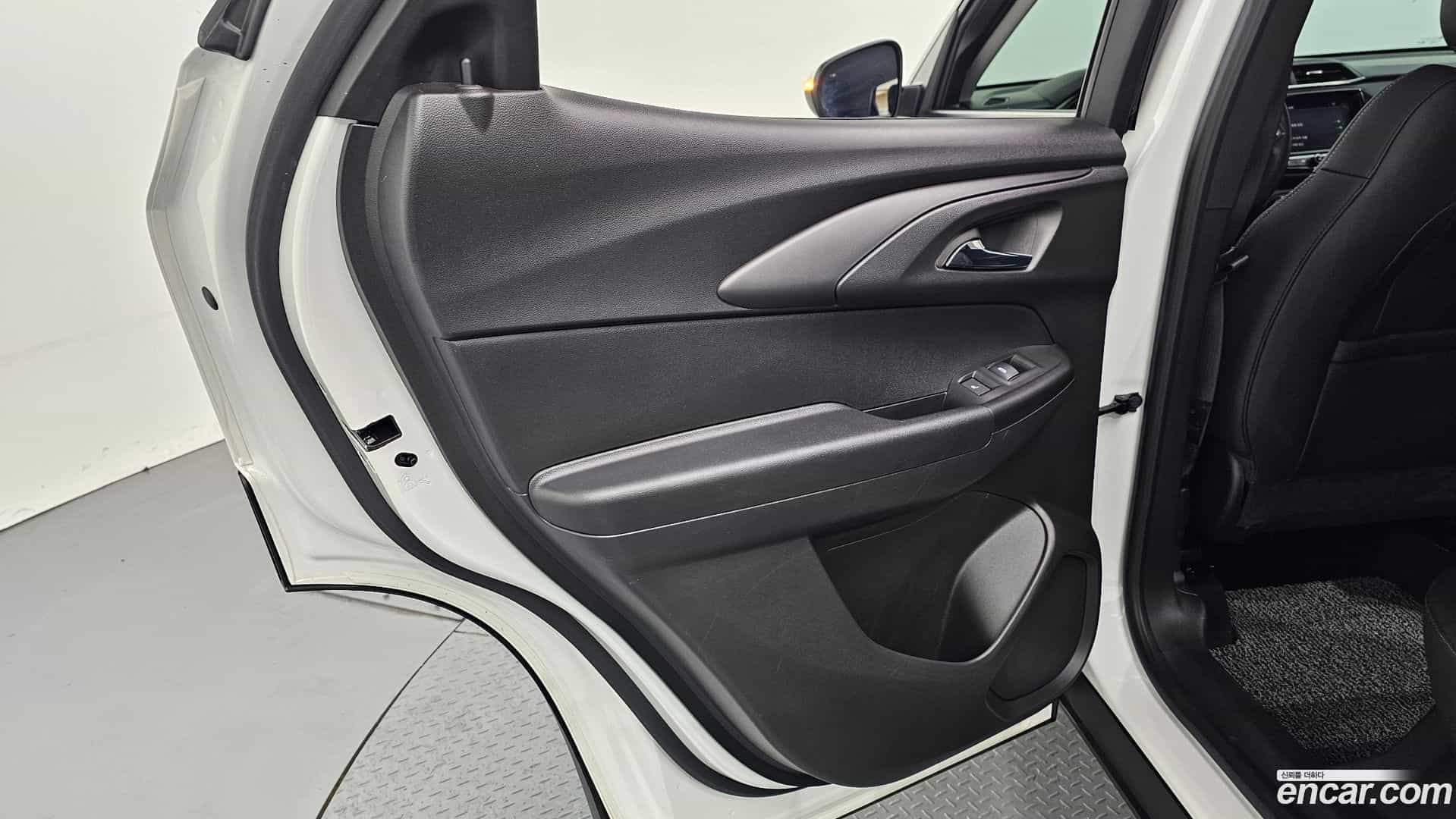 Trailblazer Chevrolet 2021.4-INNER-035