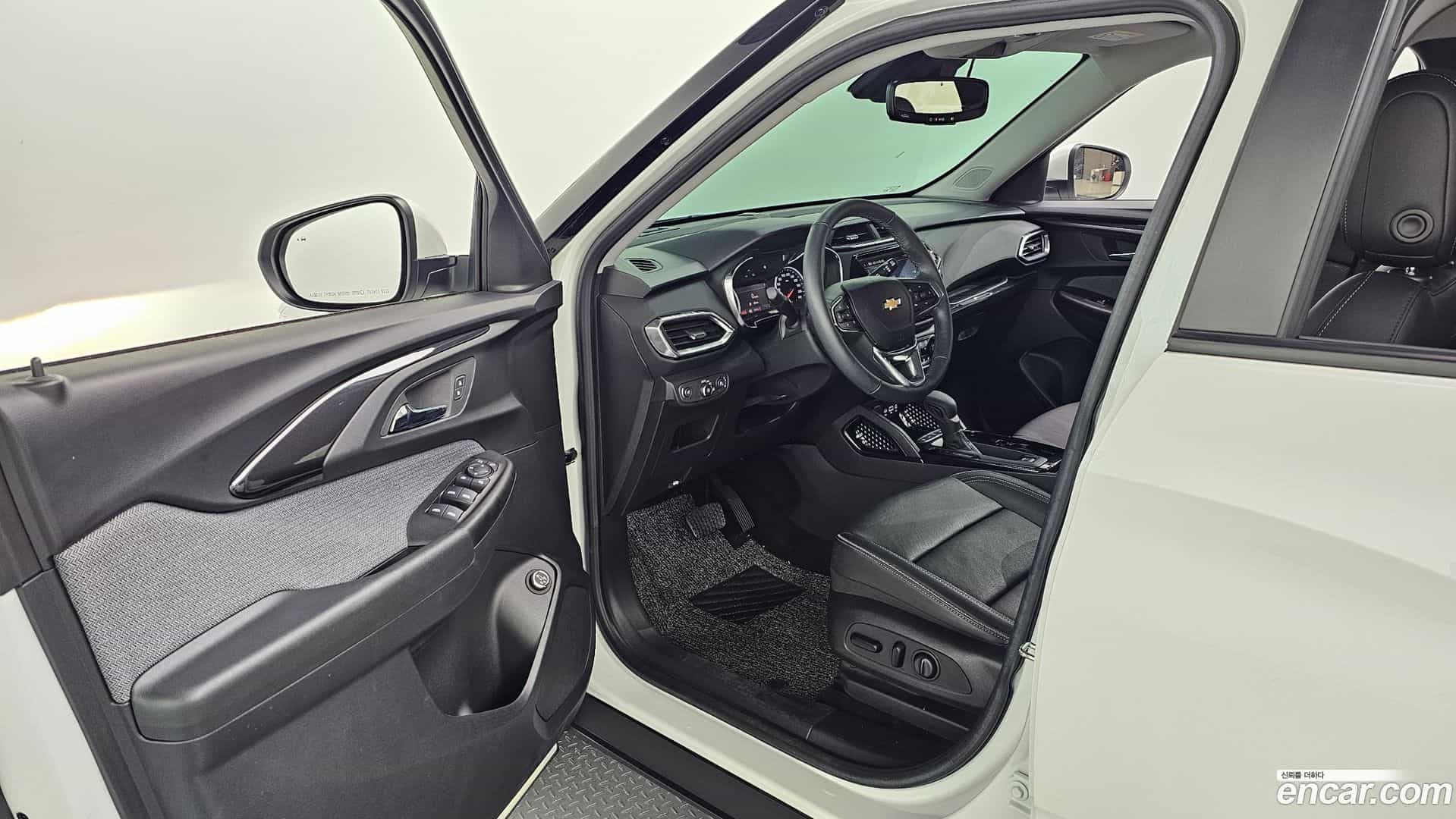 Trailblazer Chevrolet 2021.4-INNER-036