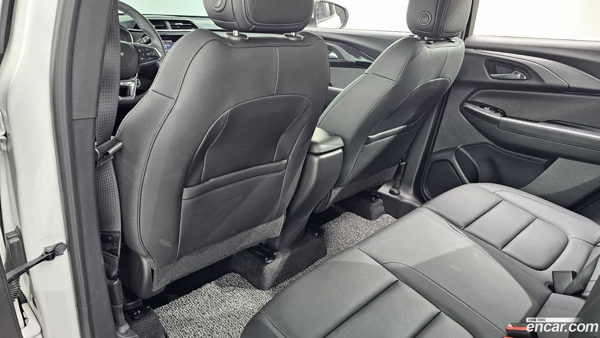 Trailblazer Chevrolet 2021.4-OPTION-040
