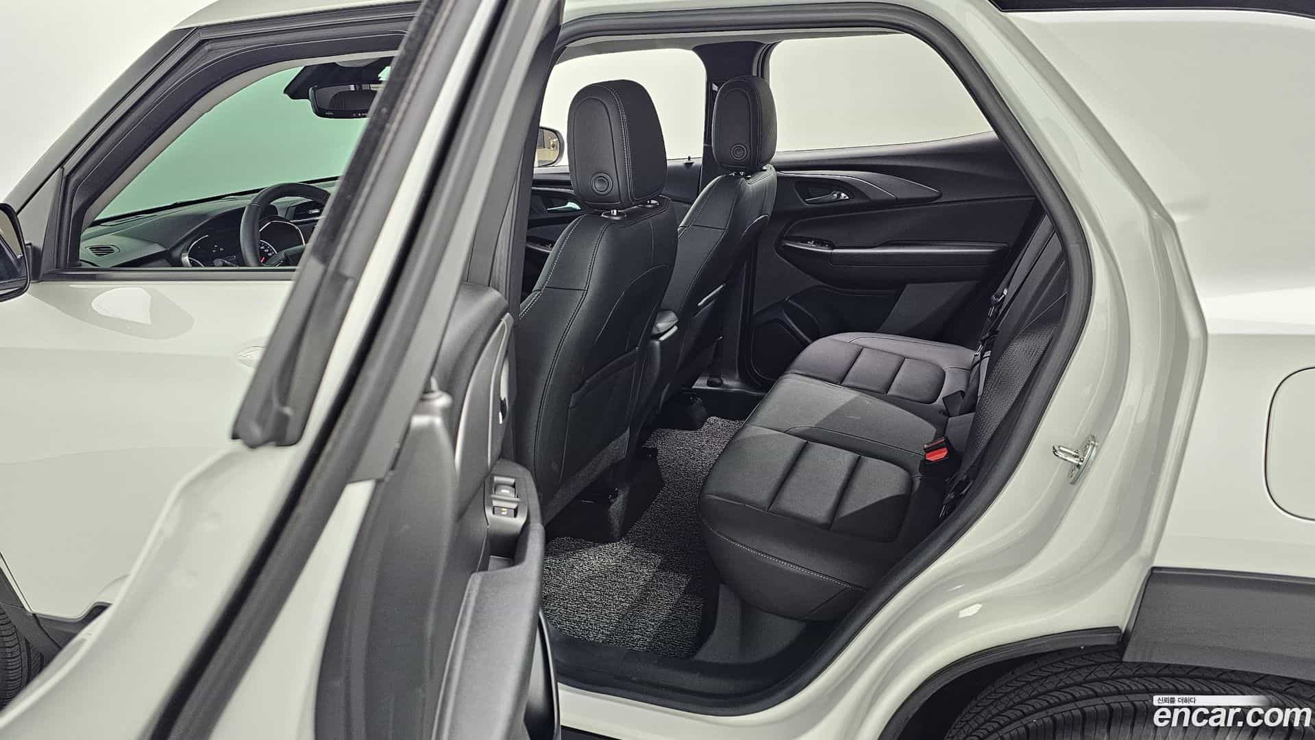 Trailblazer Chevrolet 2021.4-OPTION-043