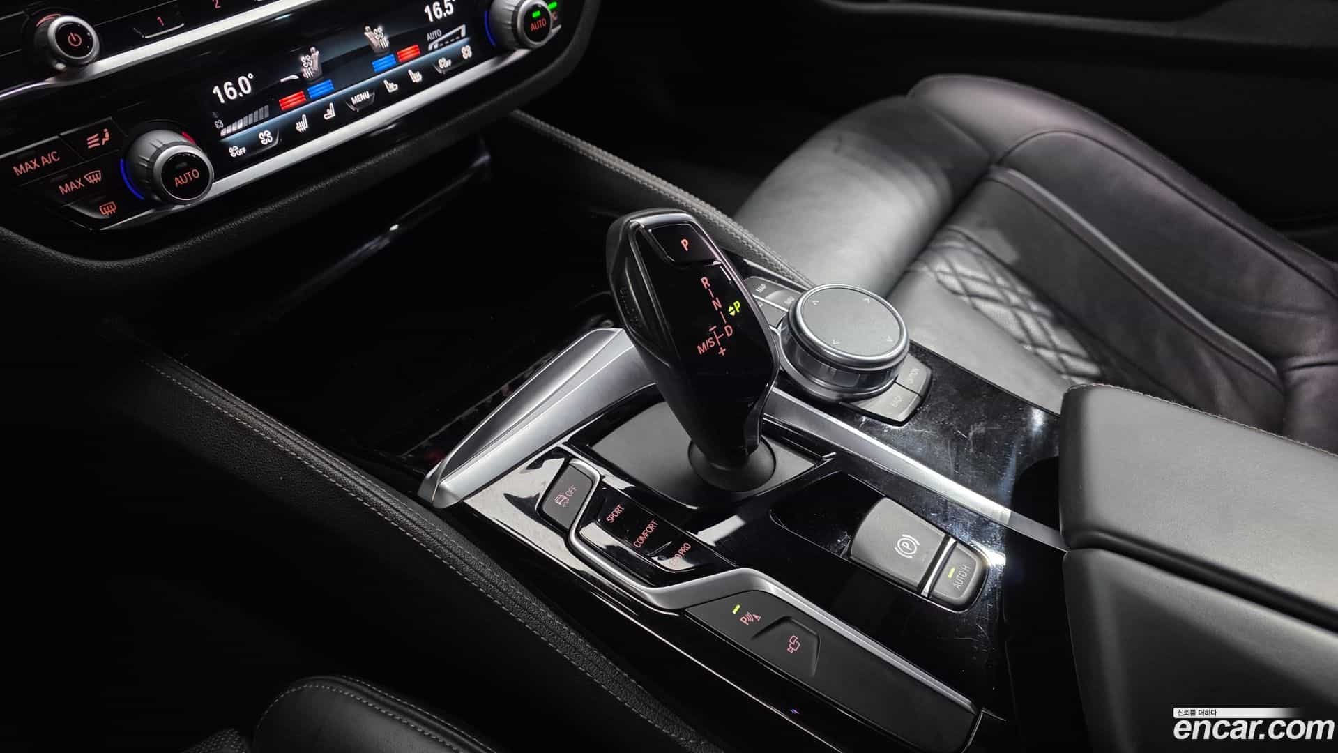 5-Series BMW 2018.4-INNER-009