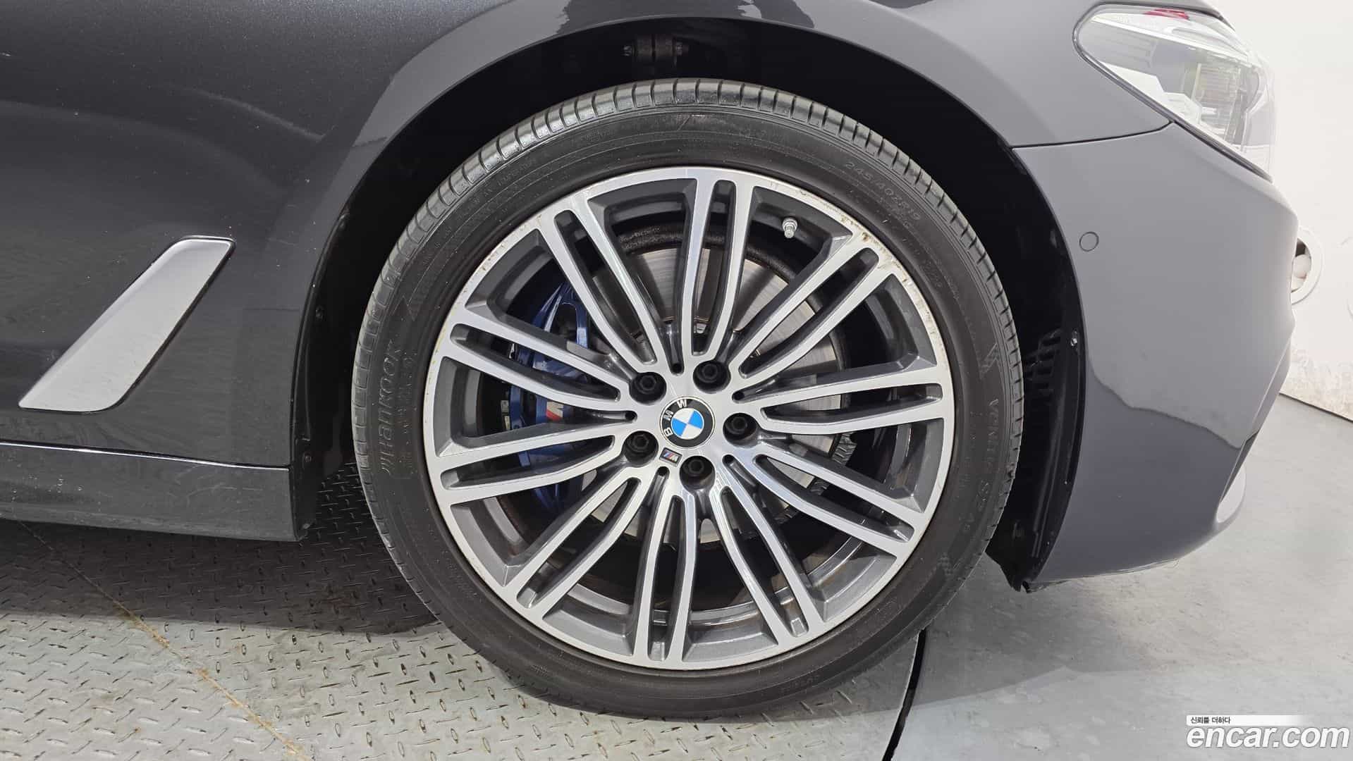 5-Series BMW 2018.4-OUTER-031