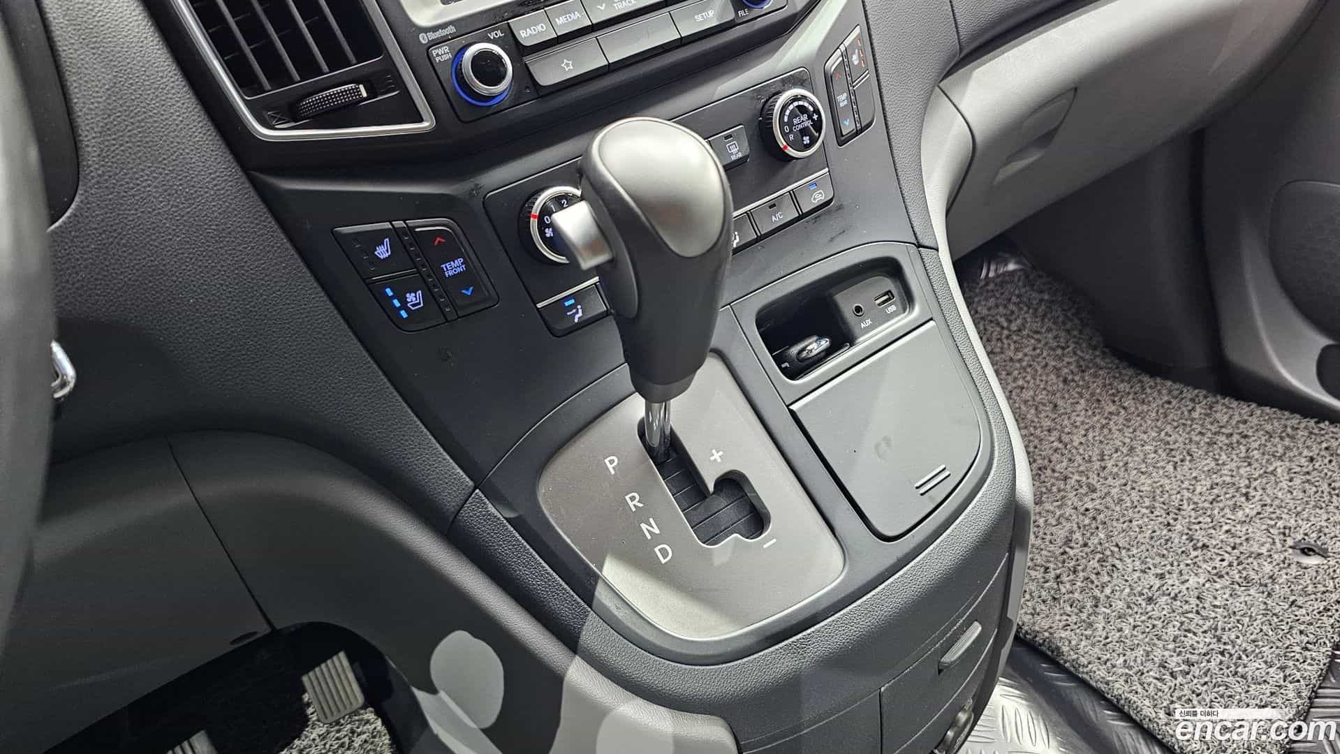 Starex Hyundai 2018.4-INNER-009