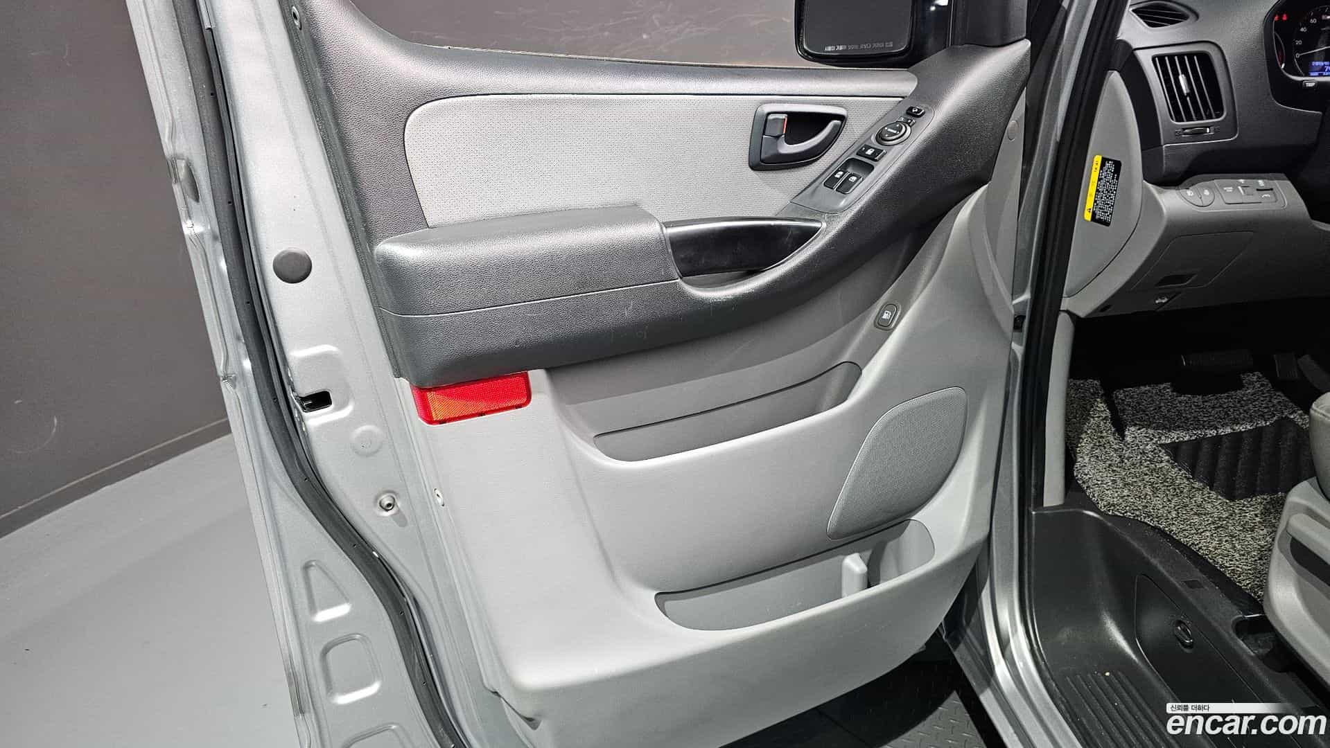 Starex Hyundai 2018.4-INNER-034