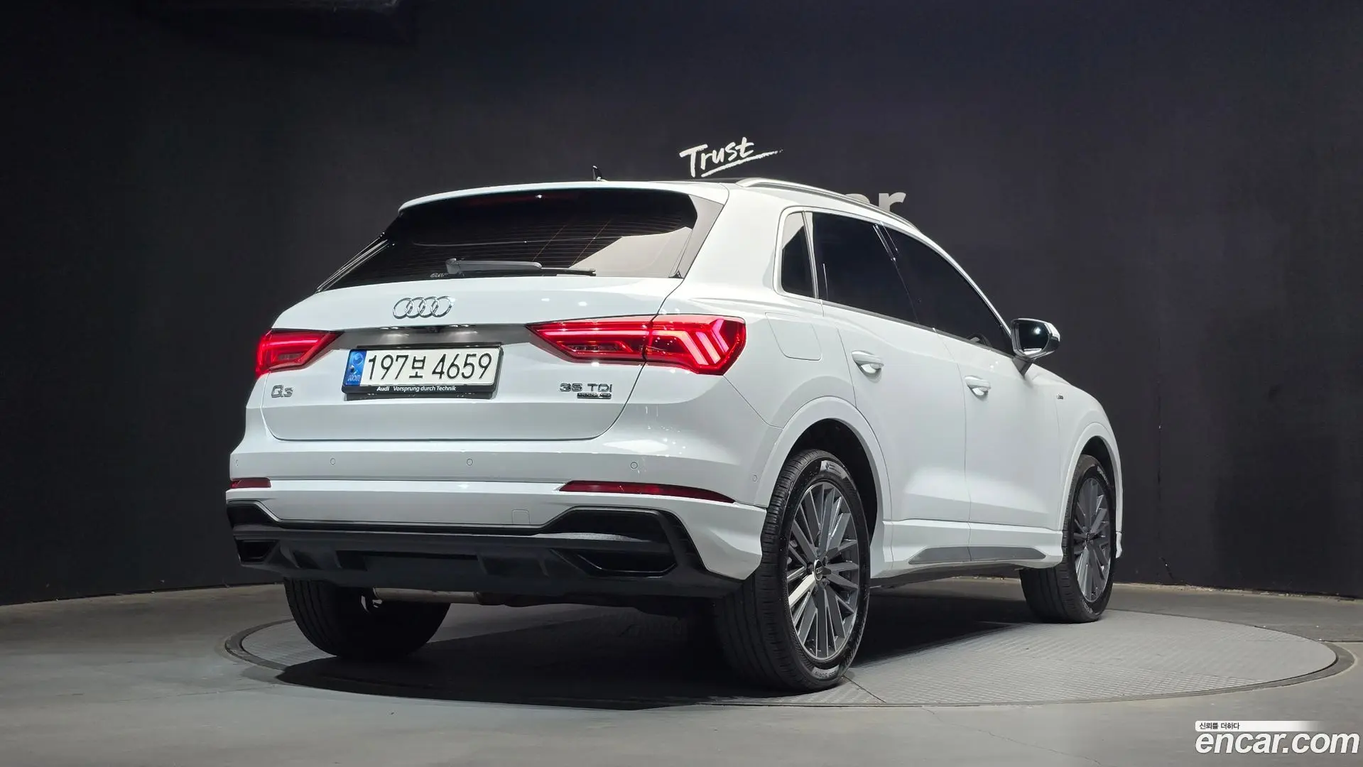 Main__Slider__Photo:Q3 Audi 2022.7-1