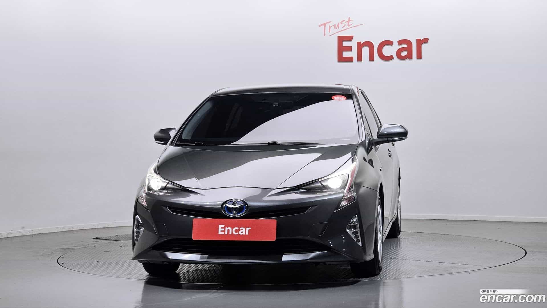 Prius Toyota 2017.8-OUTER-003