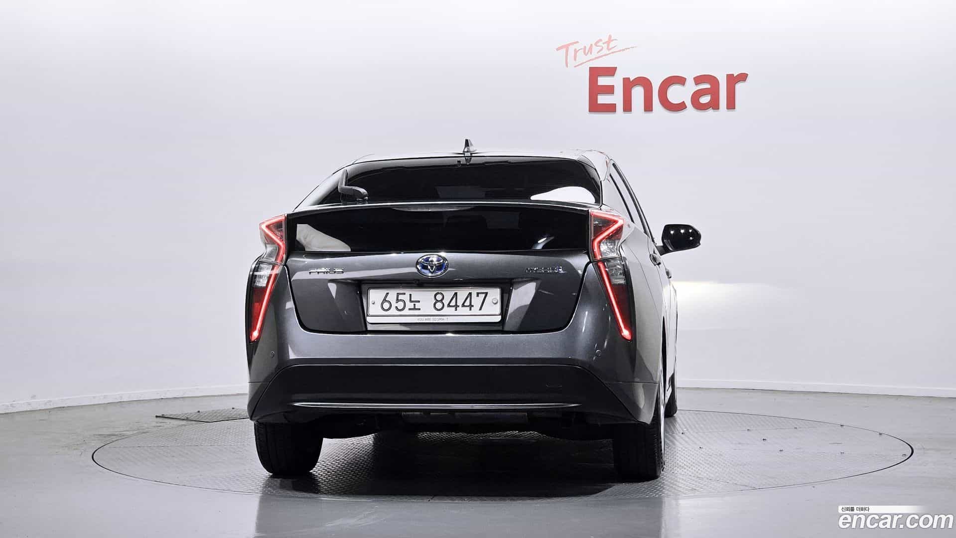 Prius Toyota 2017.8-OUTER-004