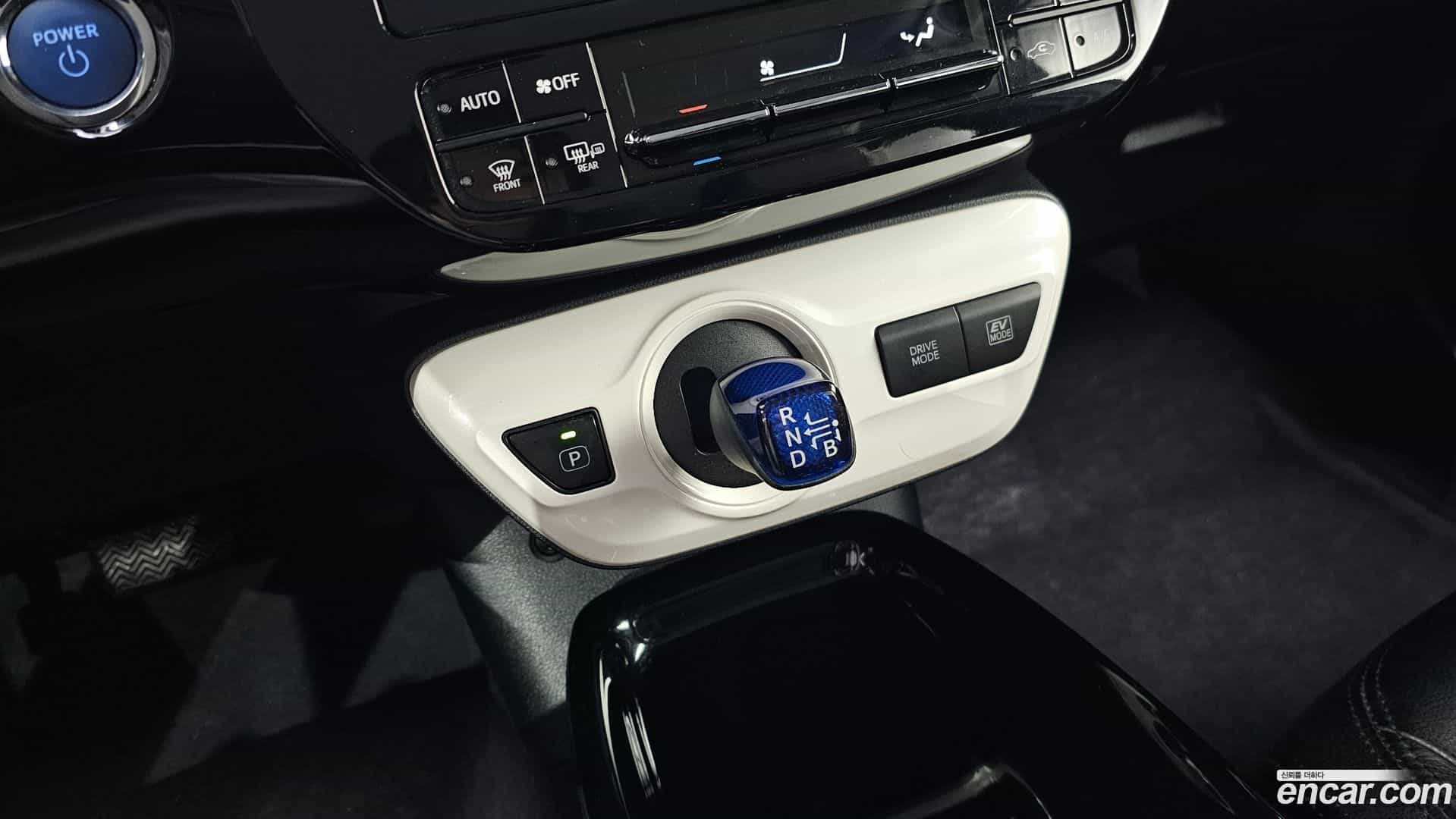 Prius Toyota 2017.8-INNER-009