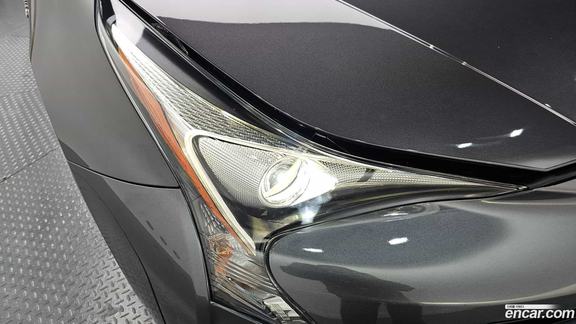 Prius Toyota 2017.8-OUTER-032