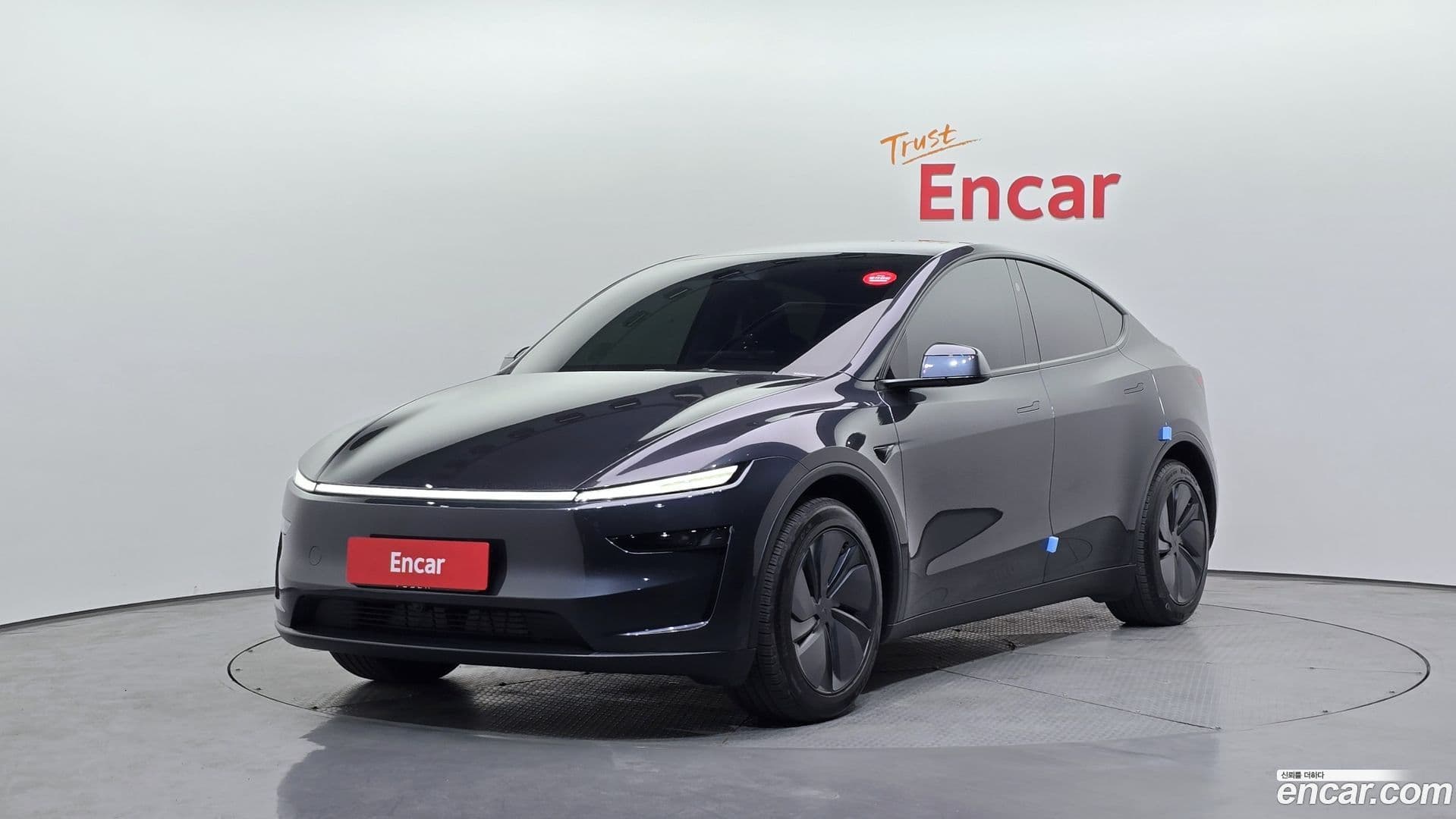 Main__Slider__Photo:Model Y Tesla 2025.5-0