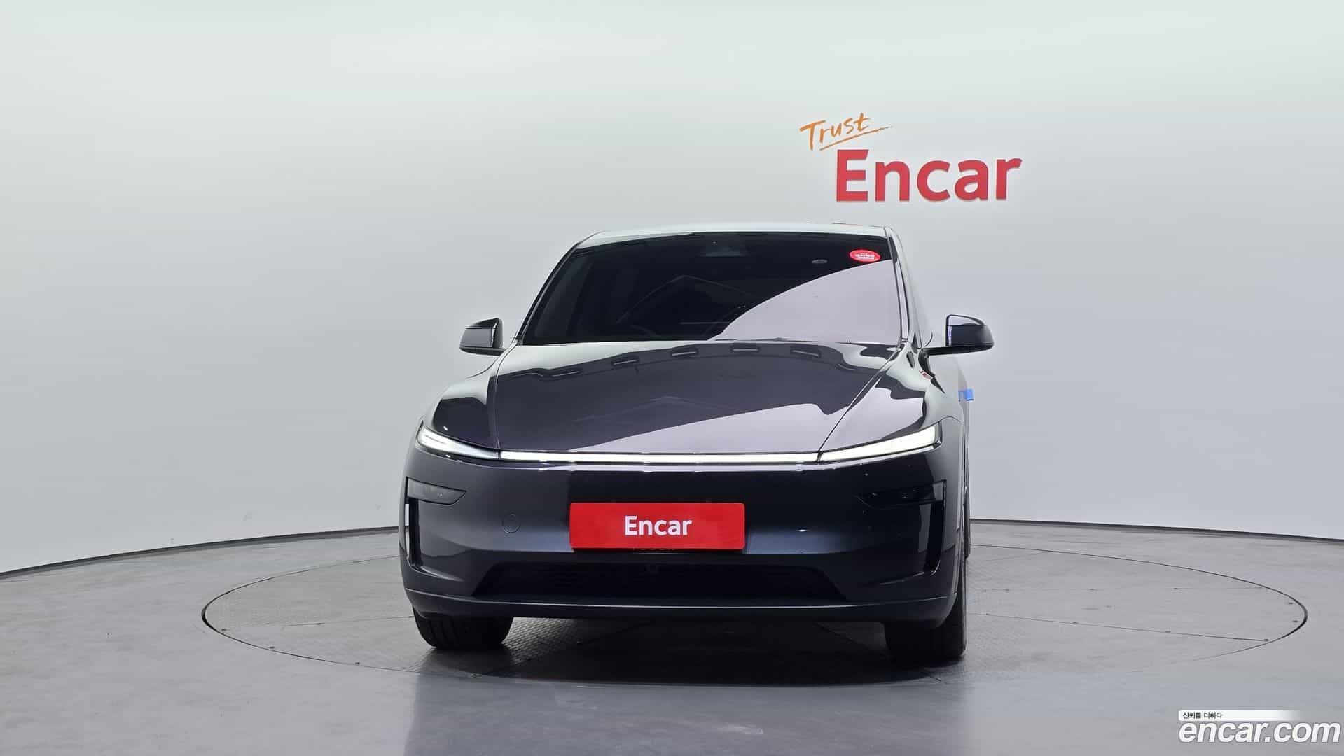 Model Y Tesla 2025.5-OUTER-003