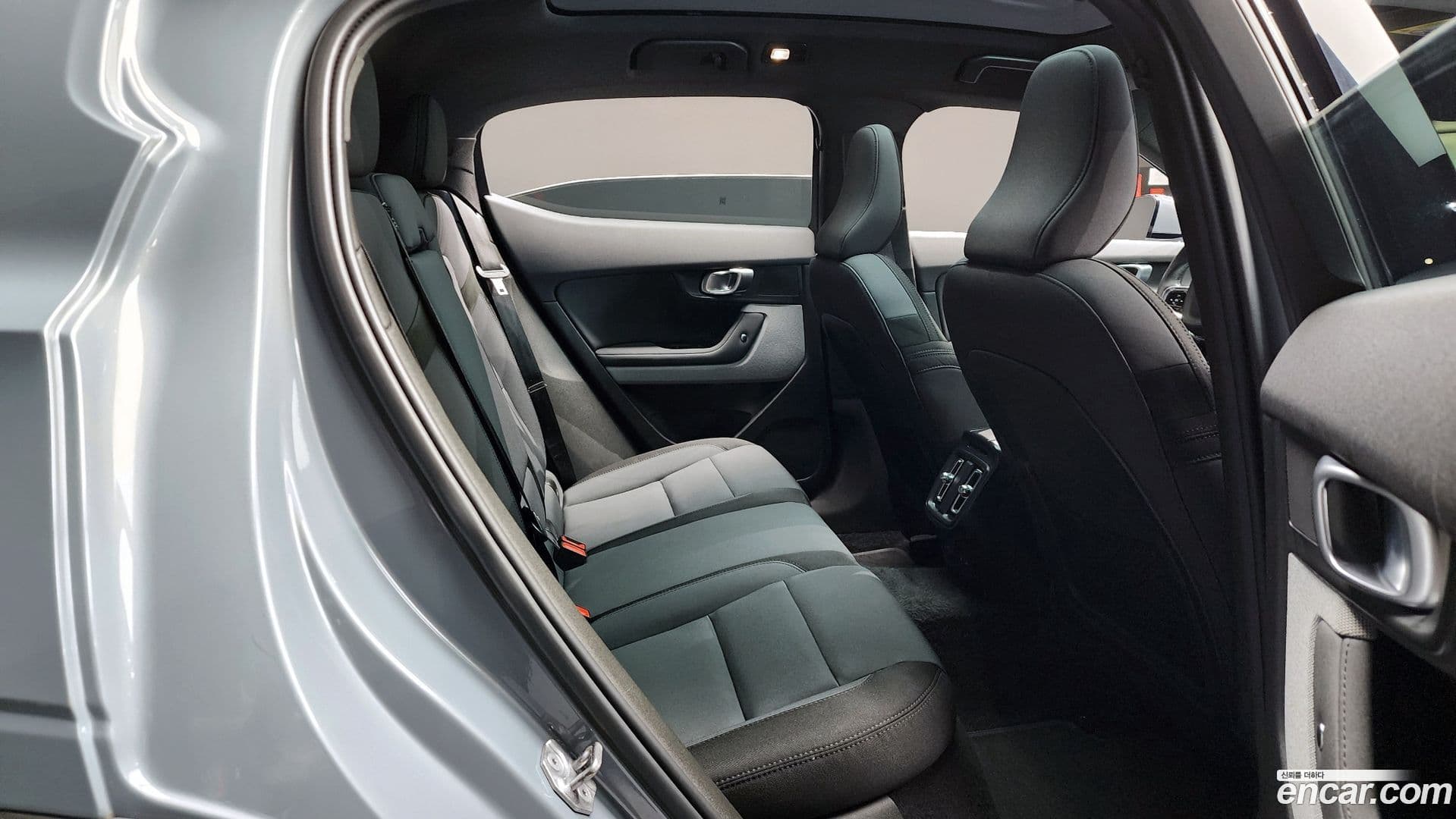 Main__Slider__Photo:Polestar 2 Polestar 2022.2-10
