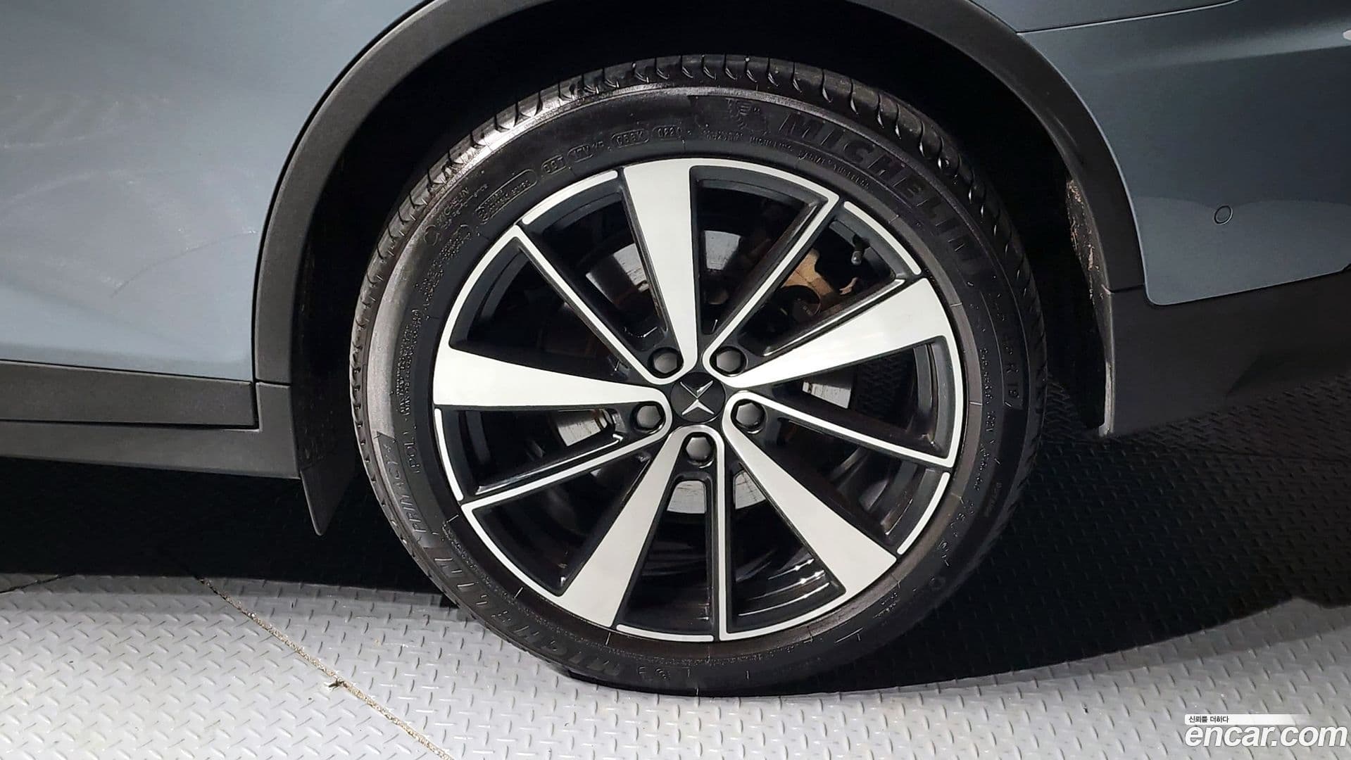 Main__Slider__Photo:Polestar 2 Polestar 2022.2-20