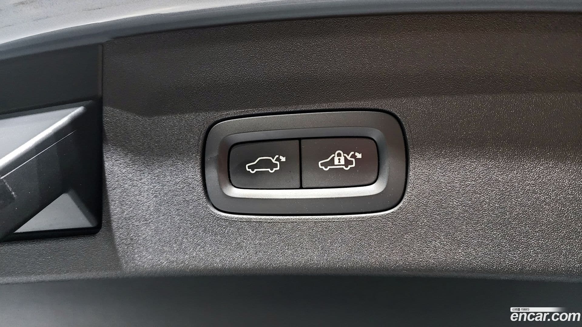 Main__Slider__Photo:Polestar 2 Polestar 2022.2-35