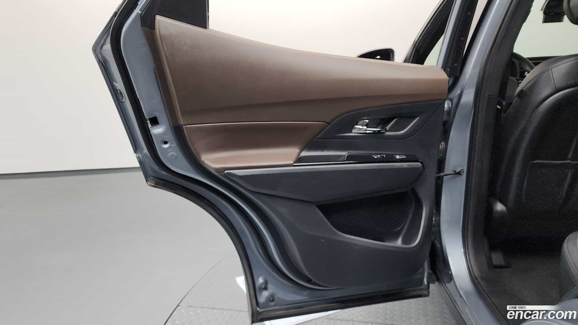 KORANDO KG Mobility 2019.3-INNER-035