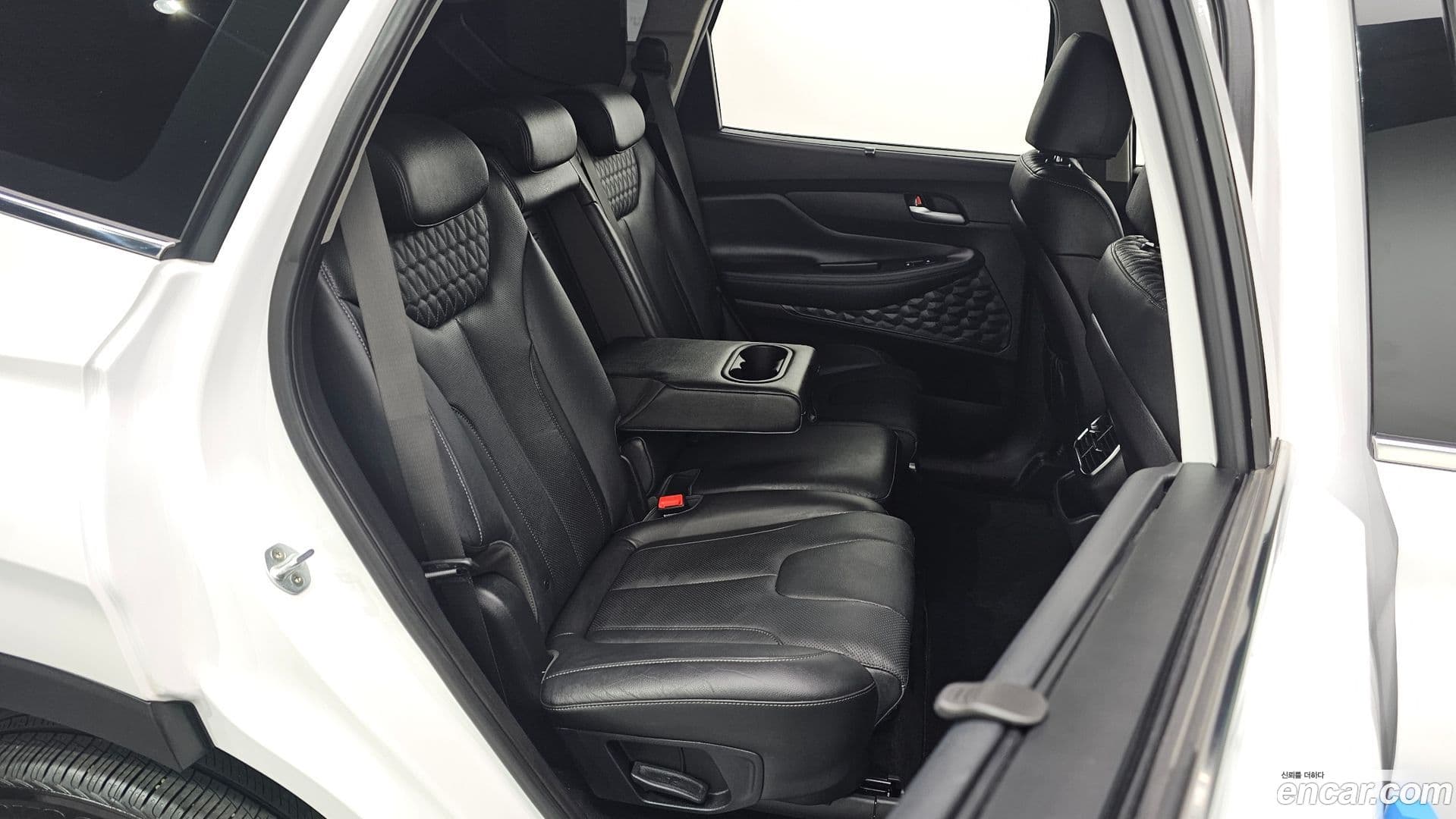Main__Slider__Photo:Santafe Hyundai 2019.7-10