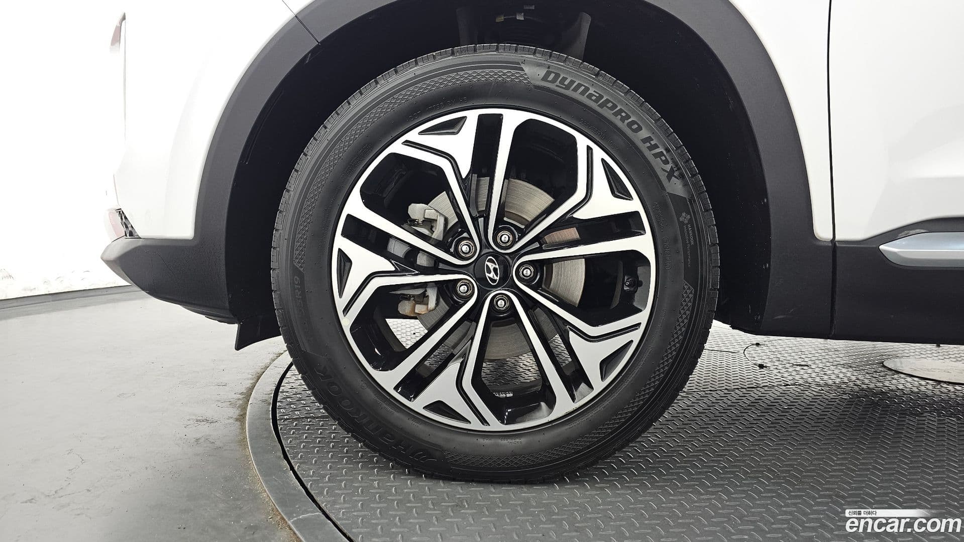 Main__Slider__Photo:Santafe Hyundai 2019.7-20