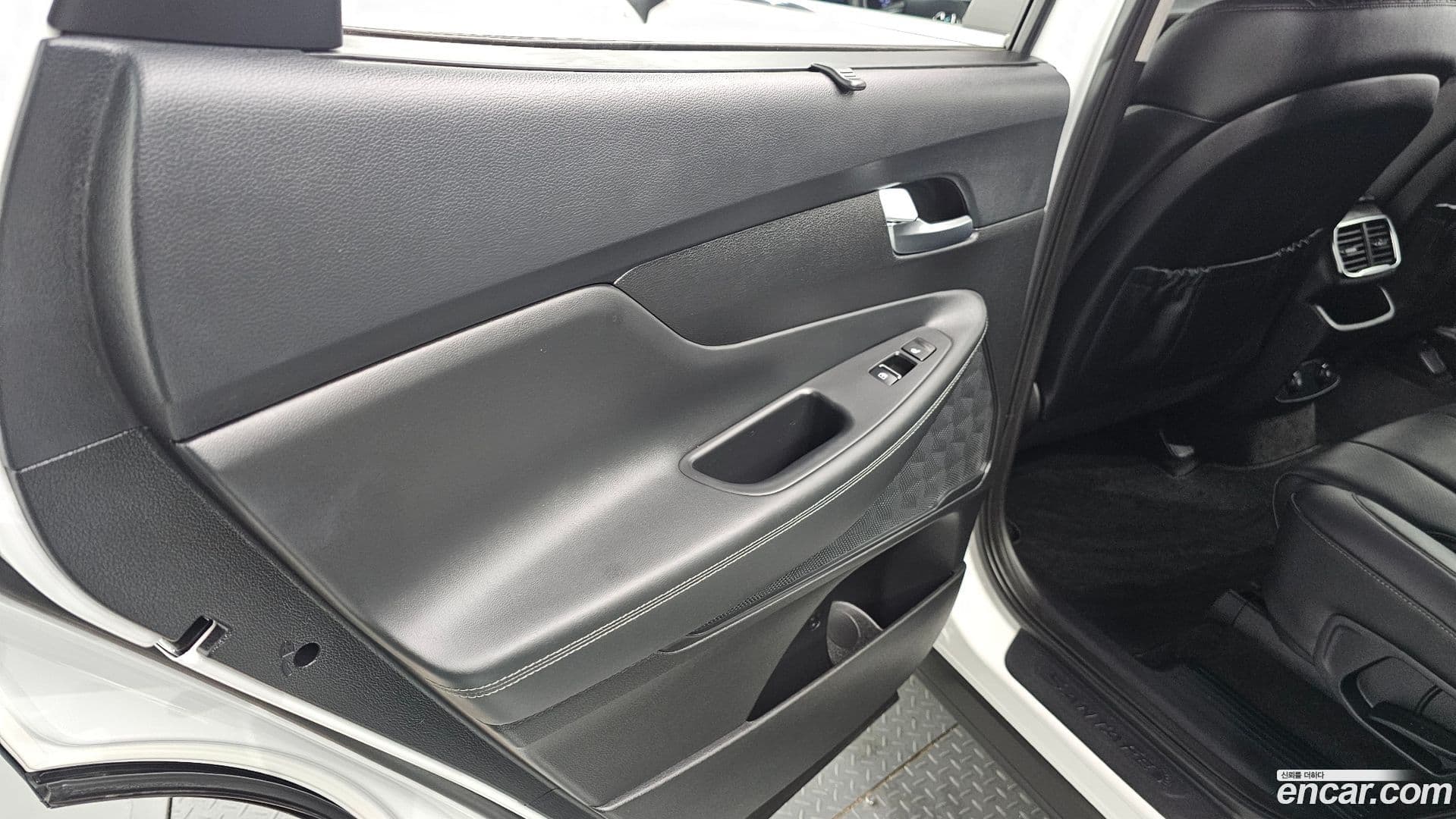 Main__Slider__Photo:Santafe Hyundai 2019.7-24
