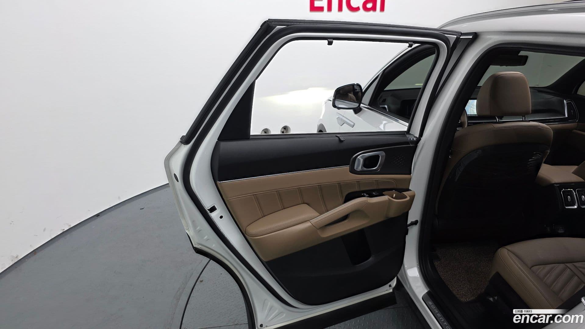 Main__Slider__Photo:Sorento Kia 2024.3-24