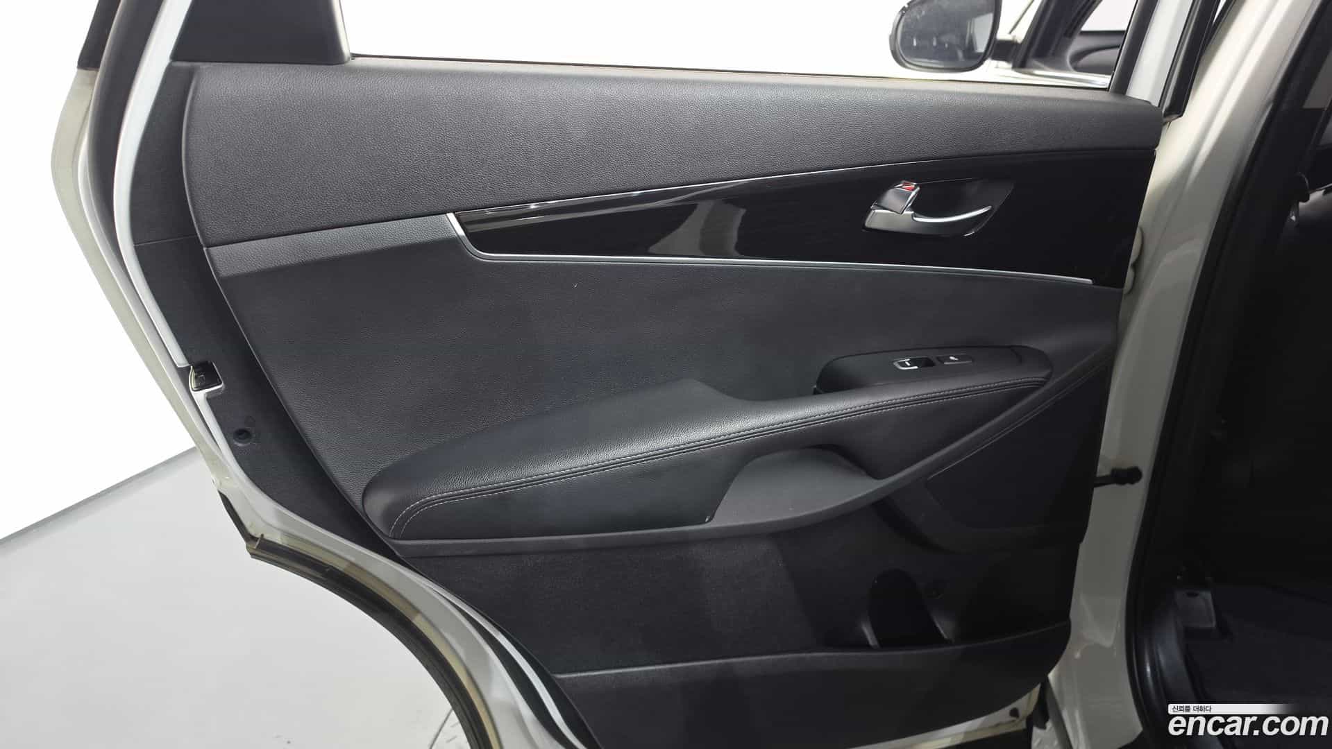 Sorento Kia 2017.8-INNER-035