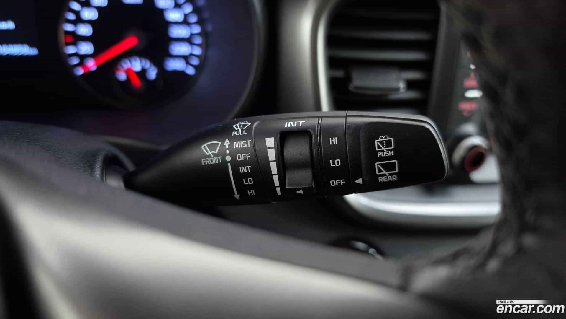 Sorento Kia 2017.8-OPTION-042