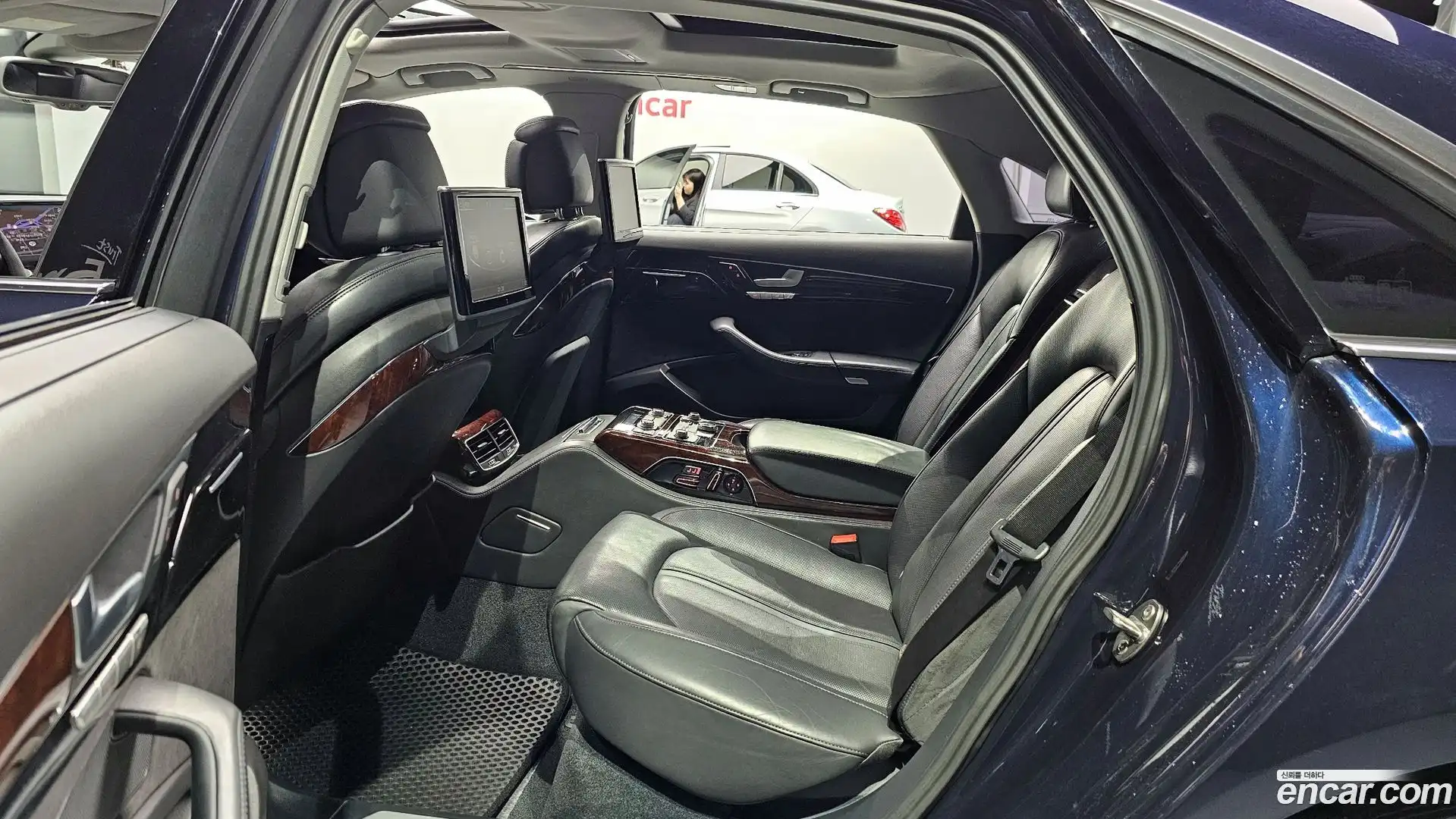 A8 Audi 2011.8-OPTION-015