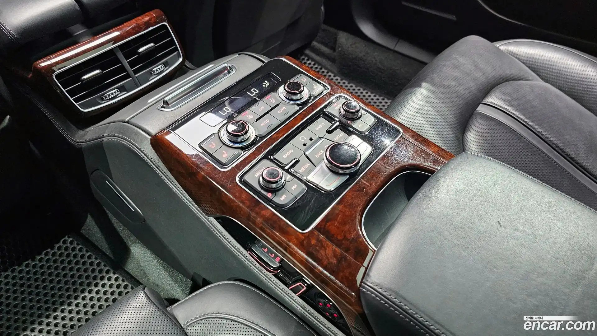 A8 Audi 2011.8-OPTION-024
