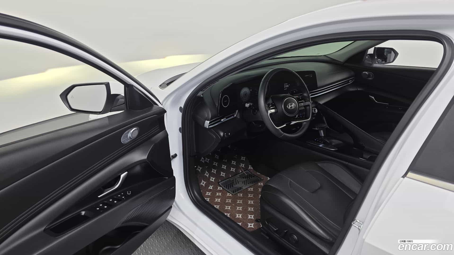 AVANTE Hyundai 2024.4-INNER-010