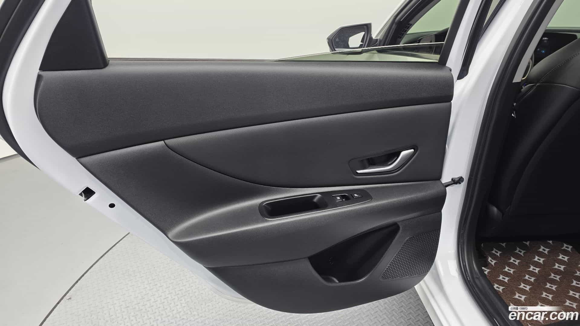 AVANTE Hyundai 2024.4-INNER-035