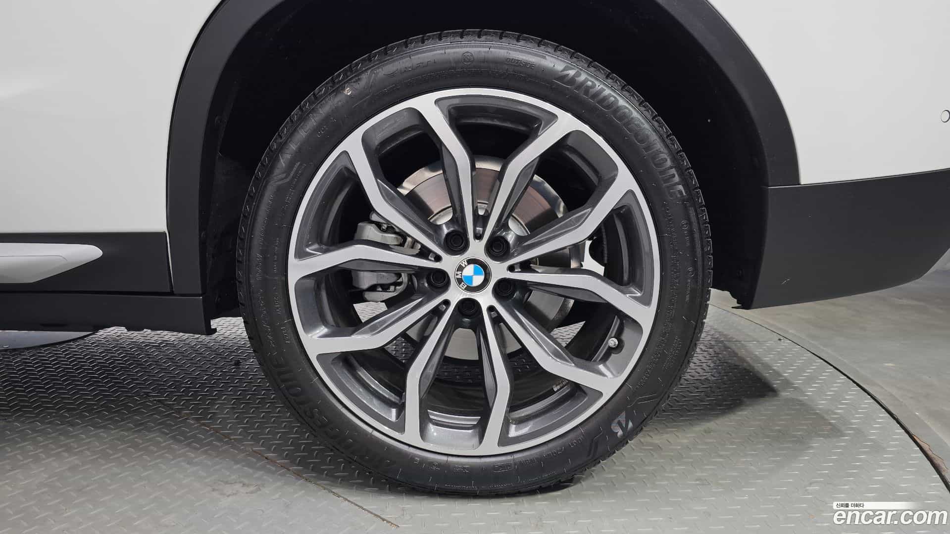X4 BMW 2025.3-OUTER-031