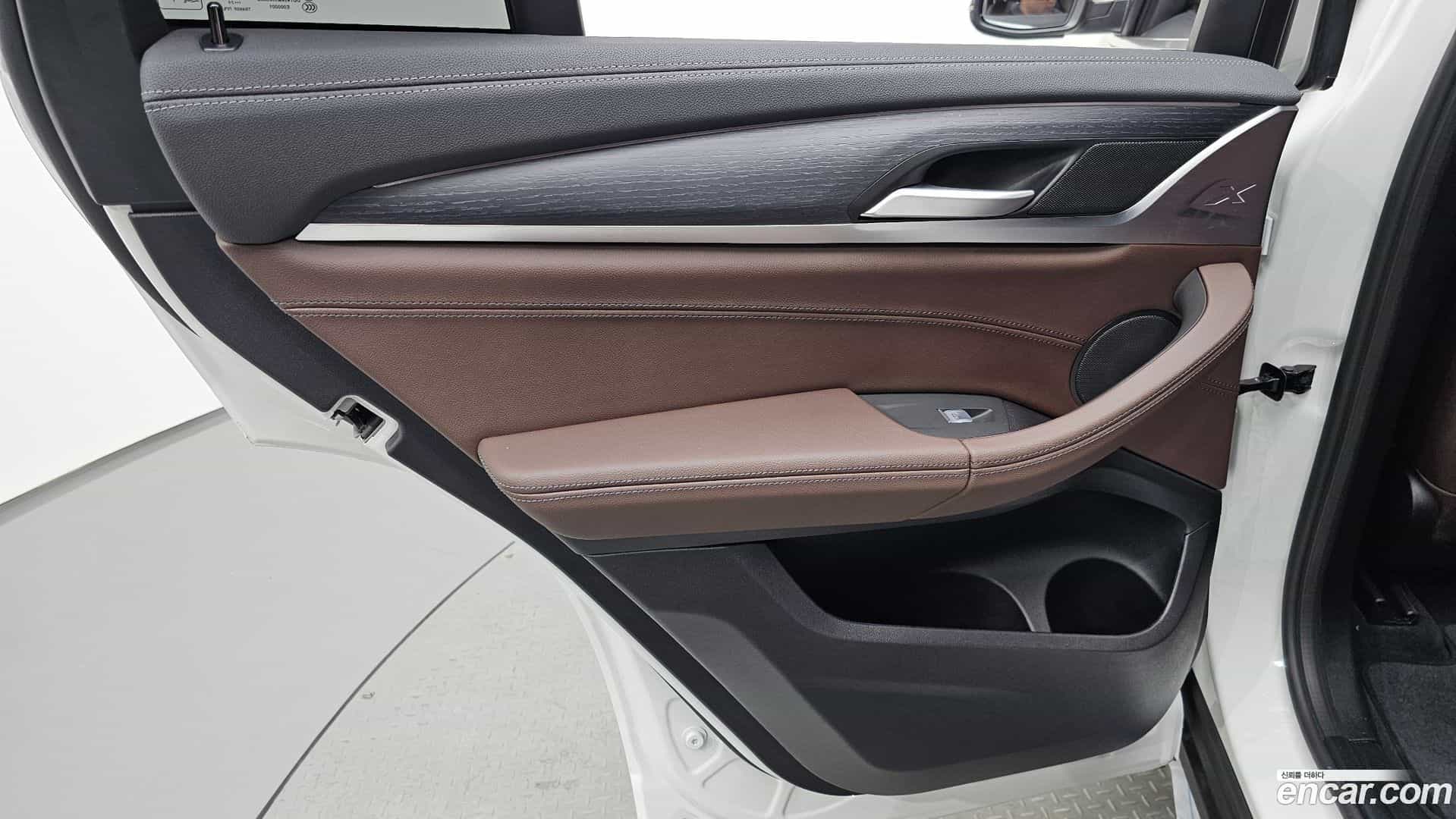 X4 BMW 2025.3-INNER-035