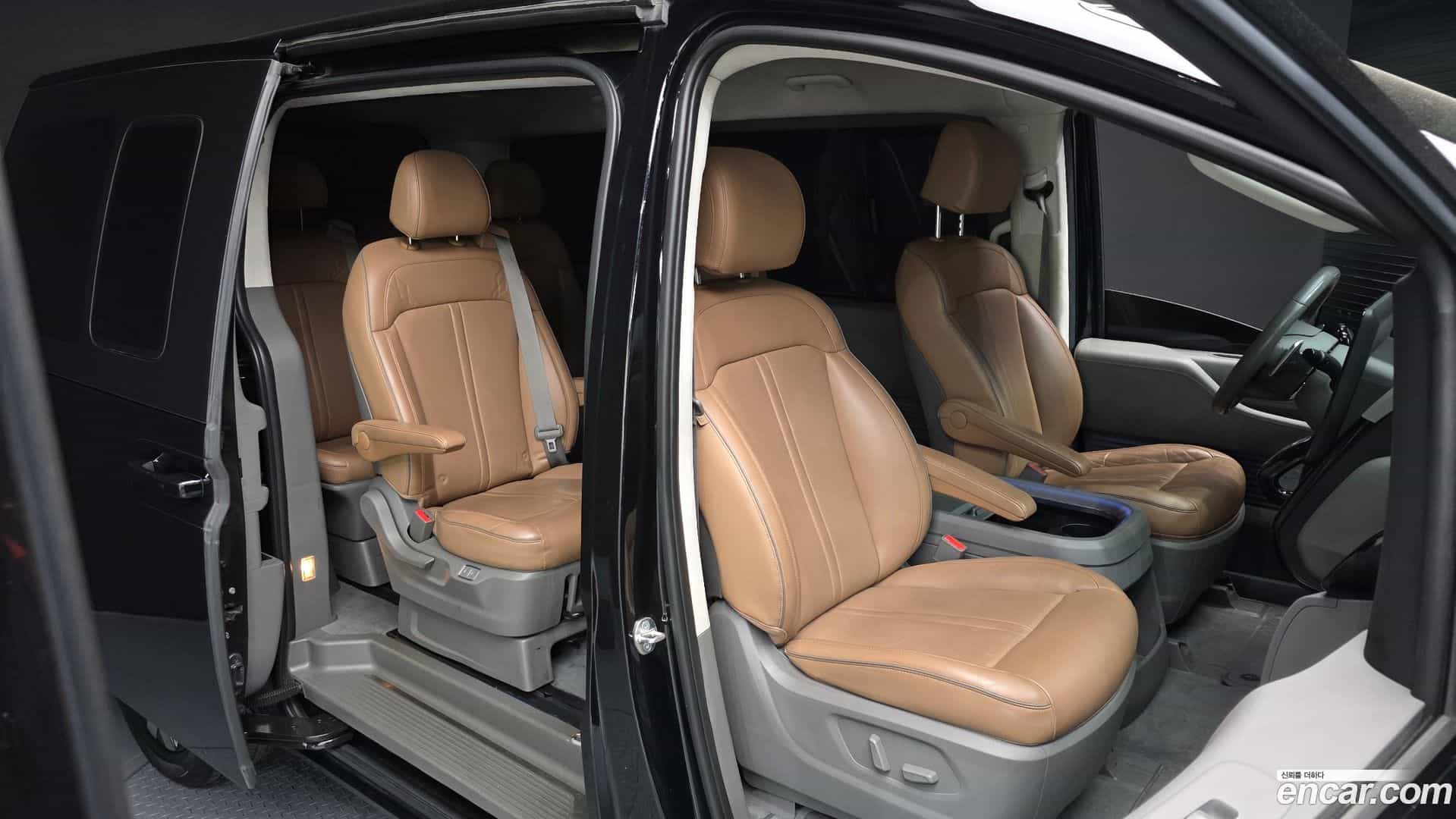 Staria Hyundai 2021.7-OPTION-016