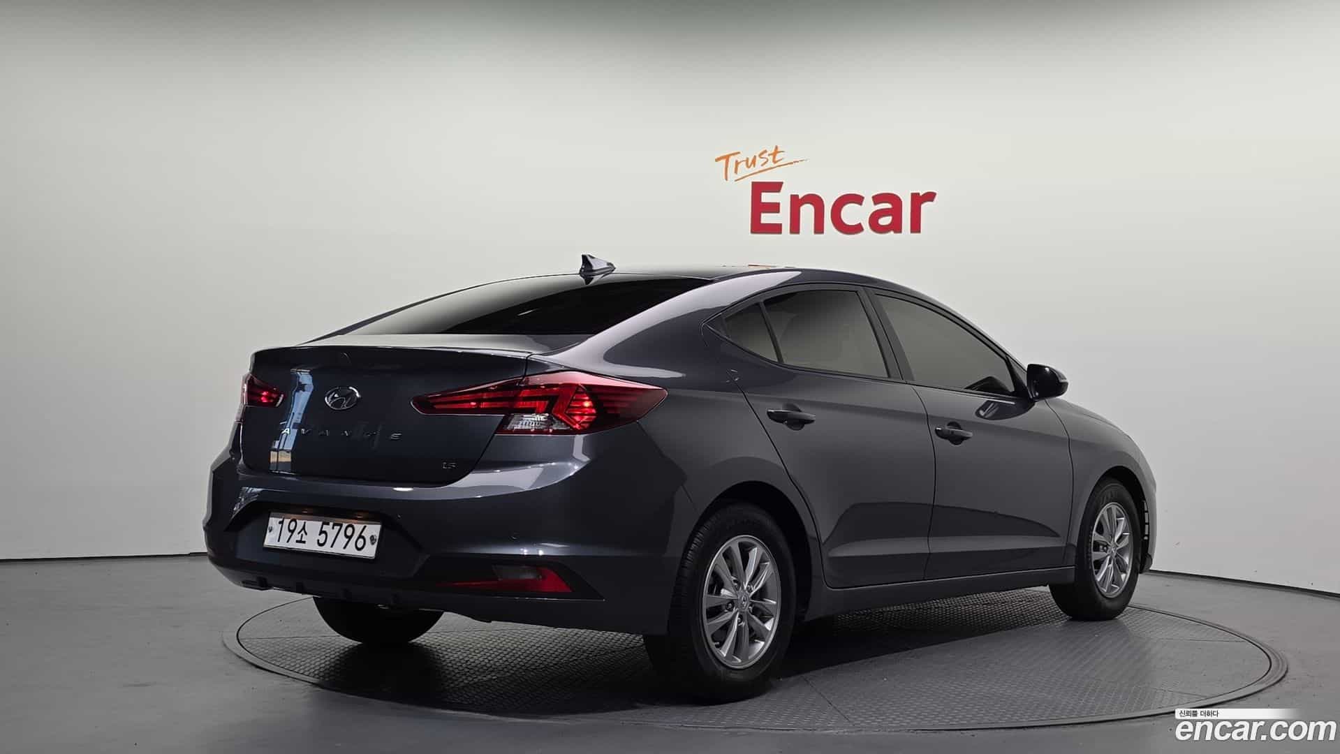 AVANTE Hyundai 2019.0-OUTER-002