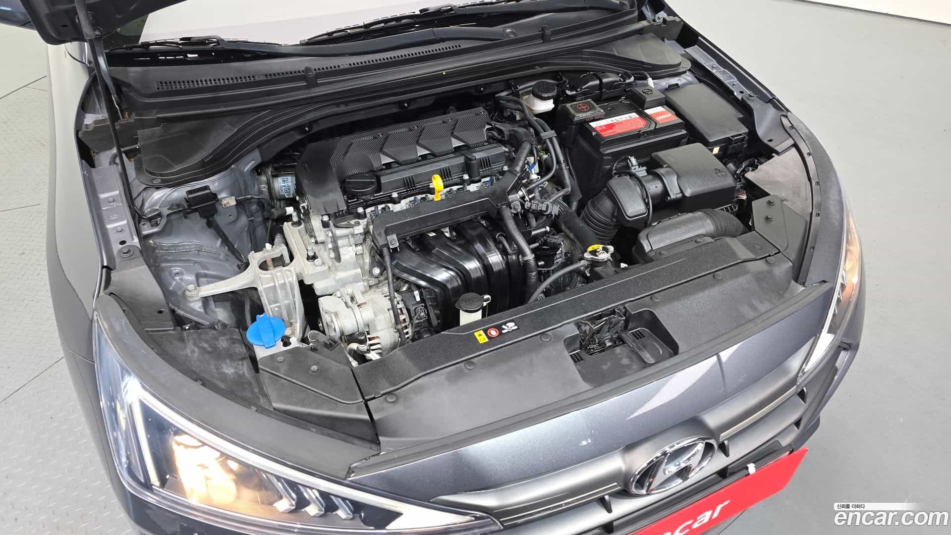 AVANTE Hyundai 2019.0-OUTER-006