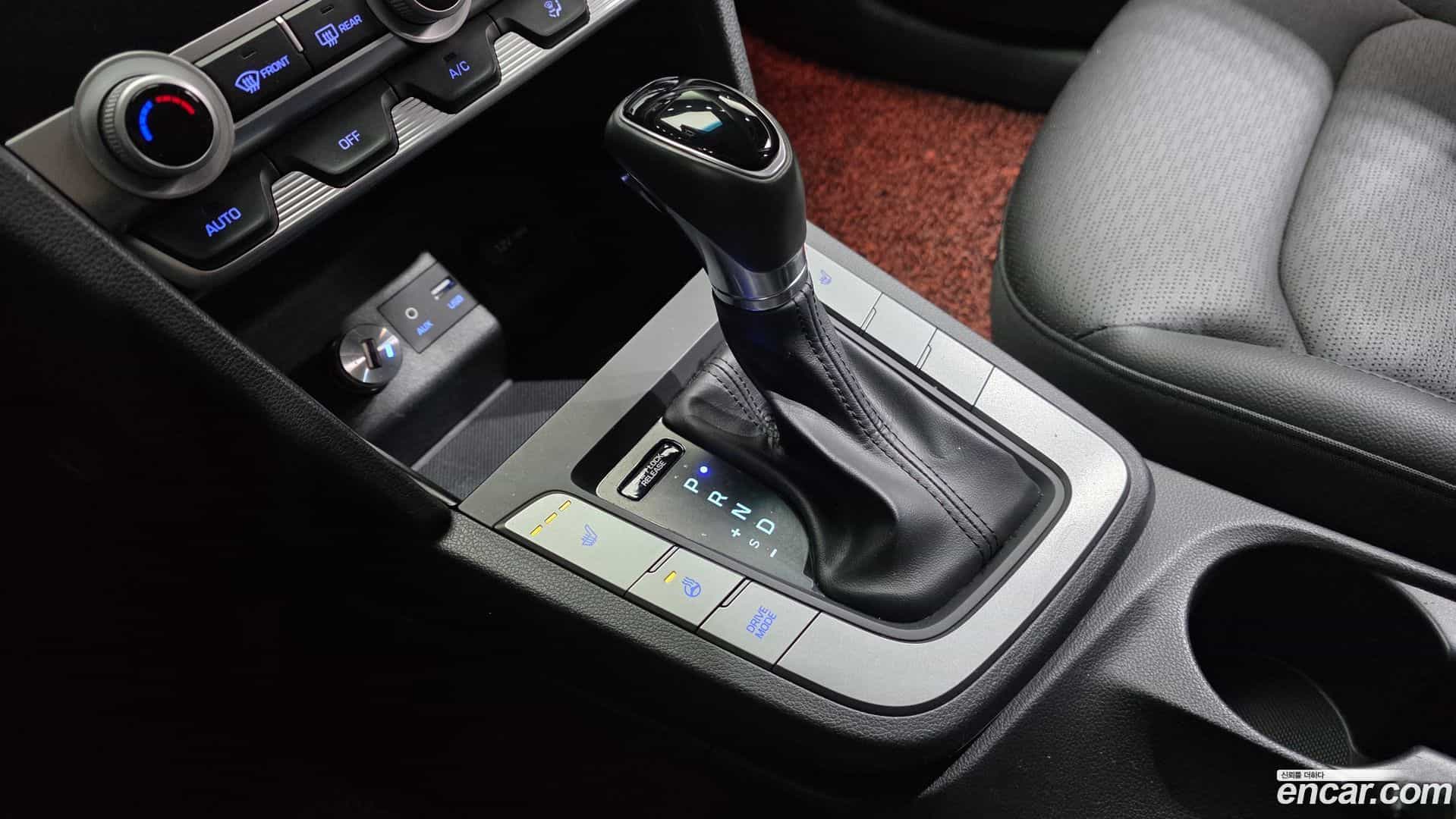 AVANTE Hyundai 2019.0-INNER-009