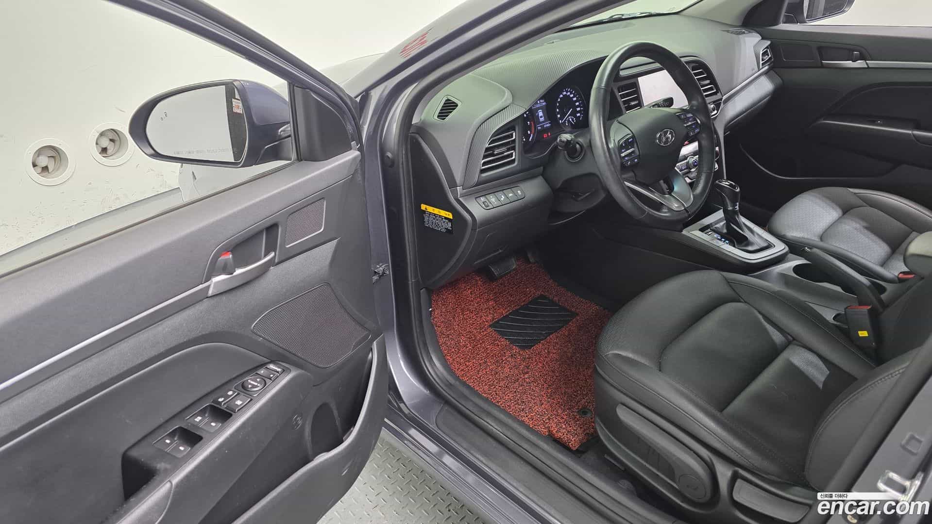 AVANTE Hyundai 2019.0-OPTION-015