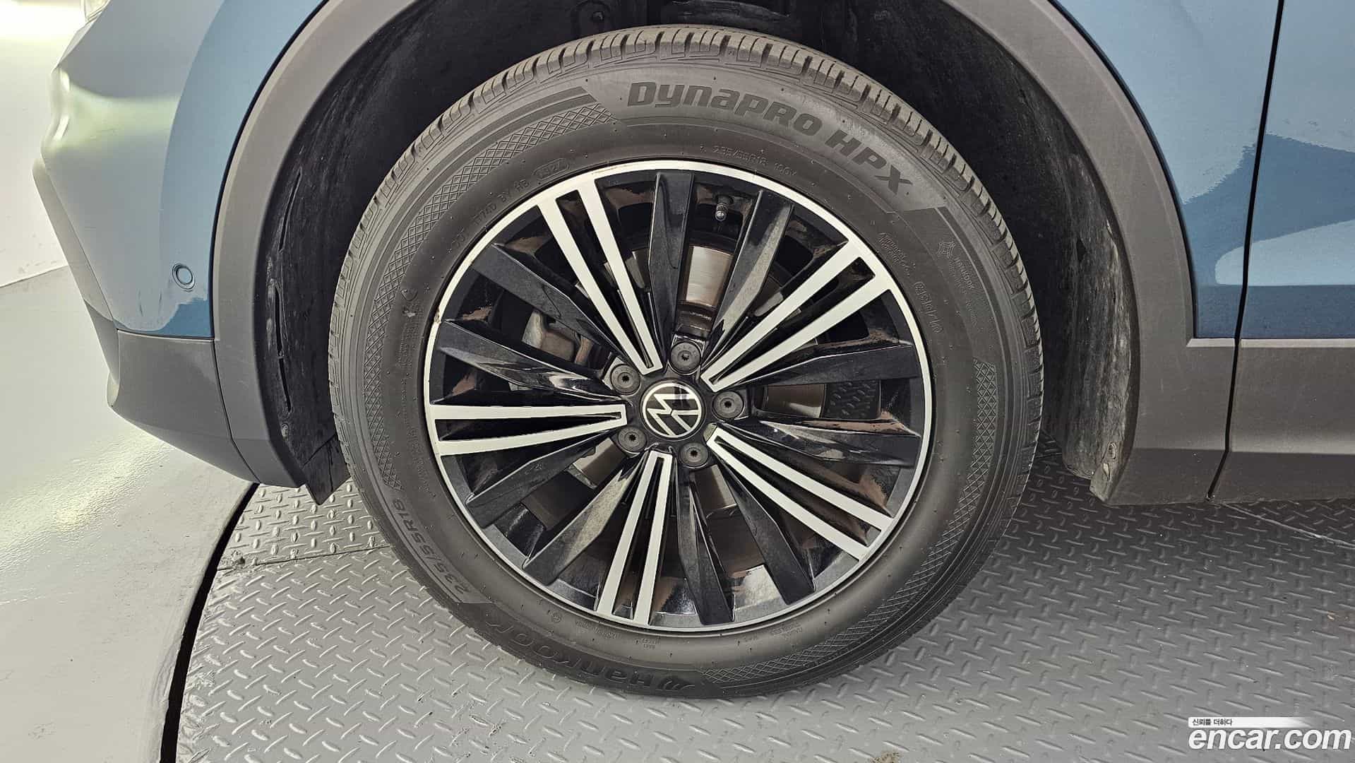 Tiguan Volkswagen 2021.10-OUTER-005